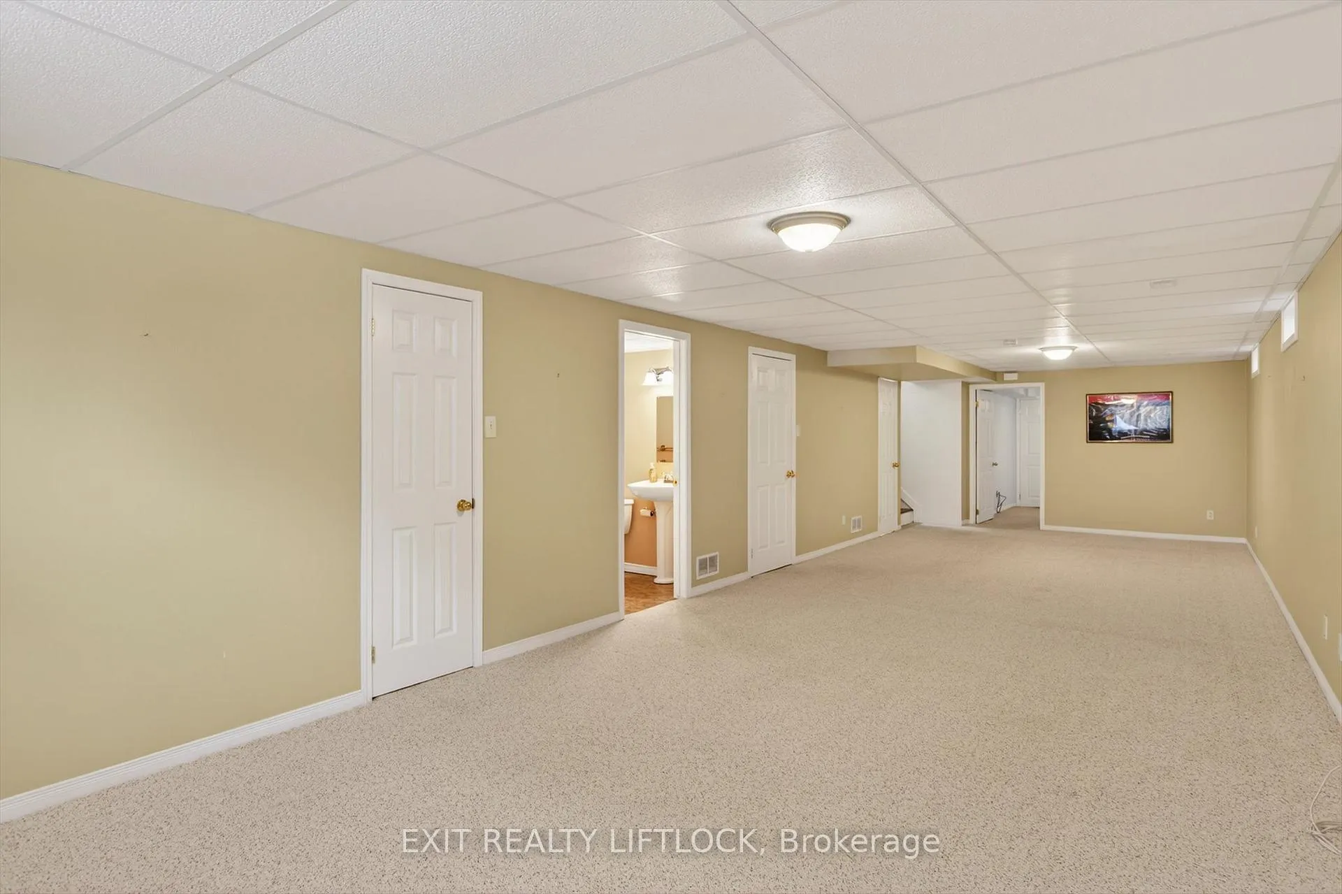 Photo 26 of 831 Wentworth Street, Peterborough, Otonabee Ward 1 — HOMEH