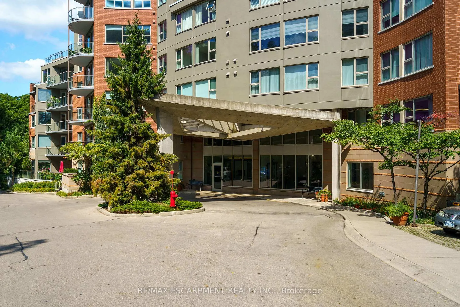 Photo 1 of Unit 102, 77 Governors Road, Hamilton, Dundas — HOMEH