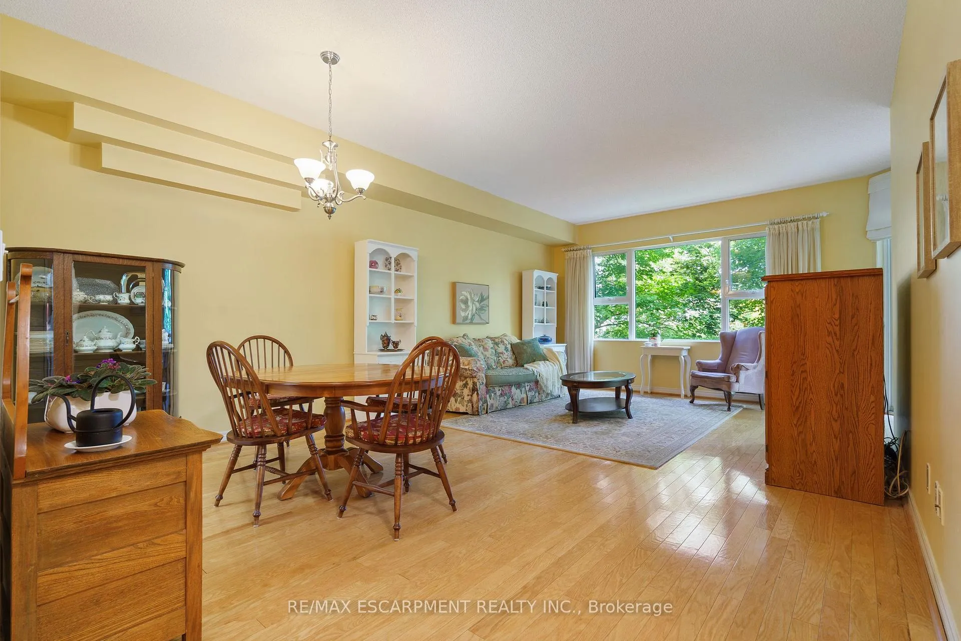 Photo 3 of Unit 102, 77 Governors Road, Hamilton, Dundas — HOMEH