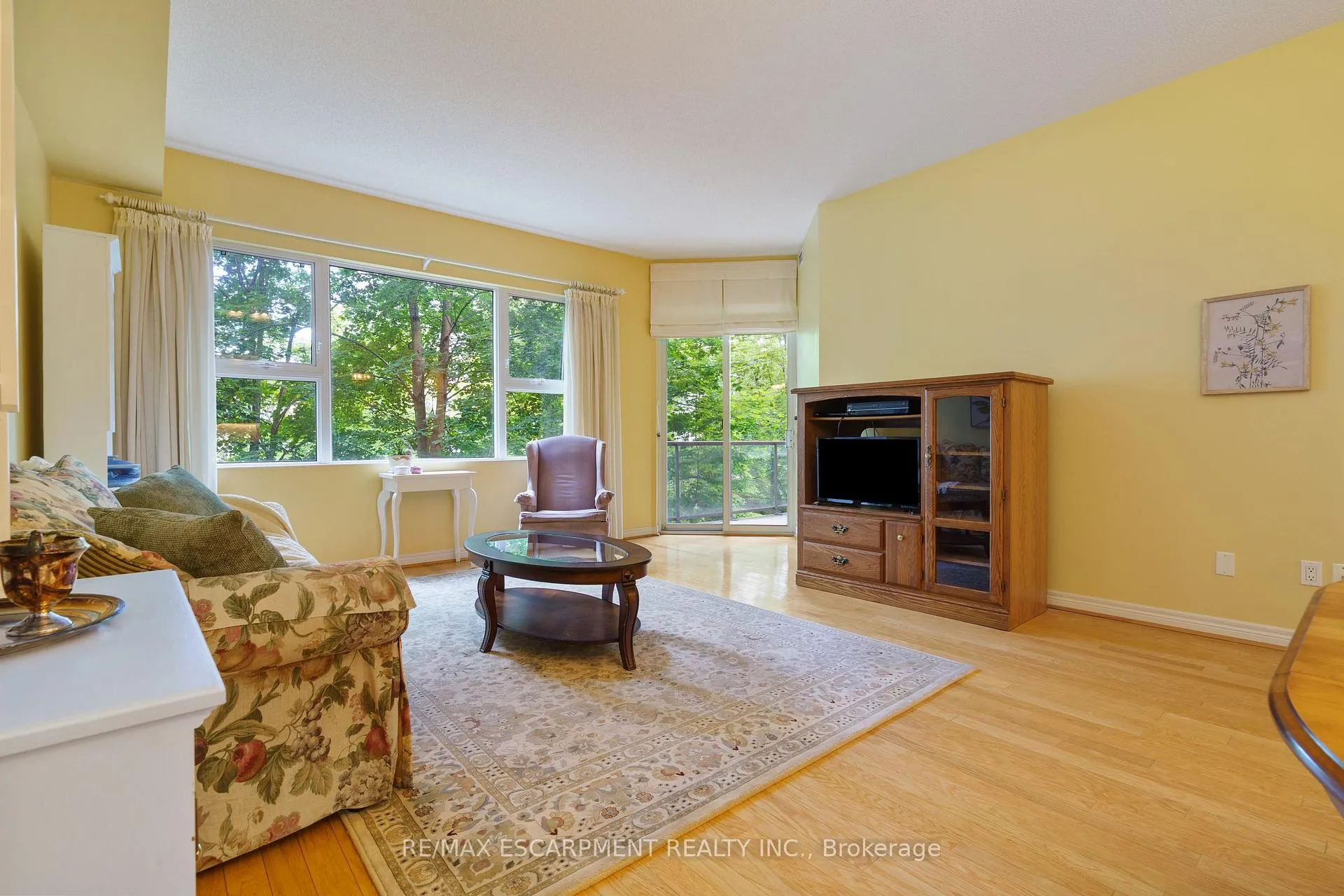 Photo 8 of Unit 102, 77 Governors Road, Hamilton, Dundas — HOMEH