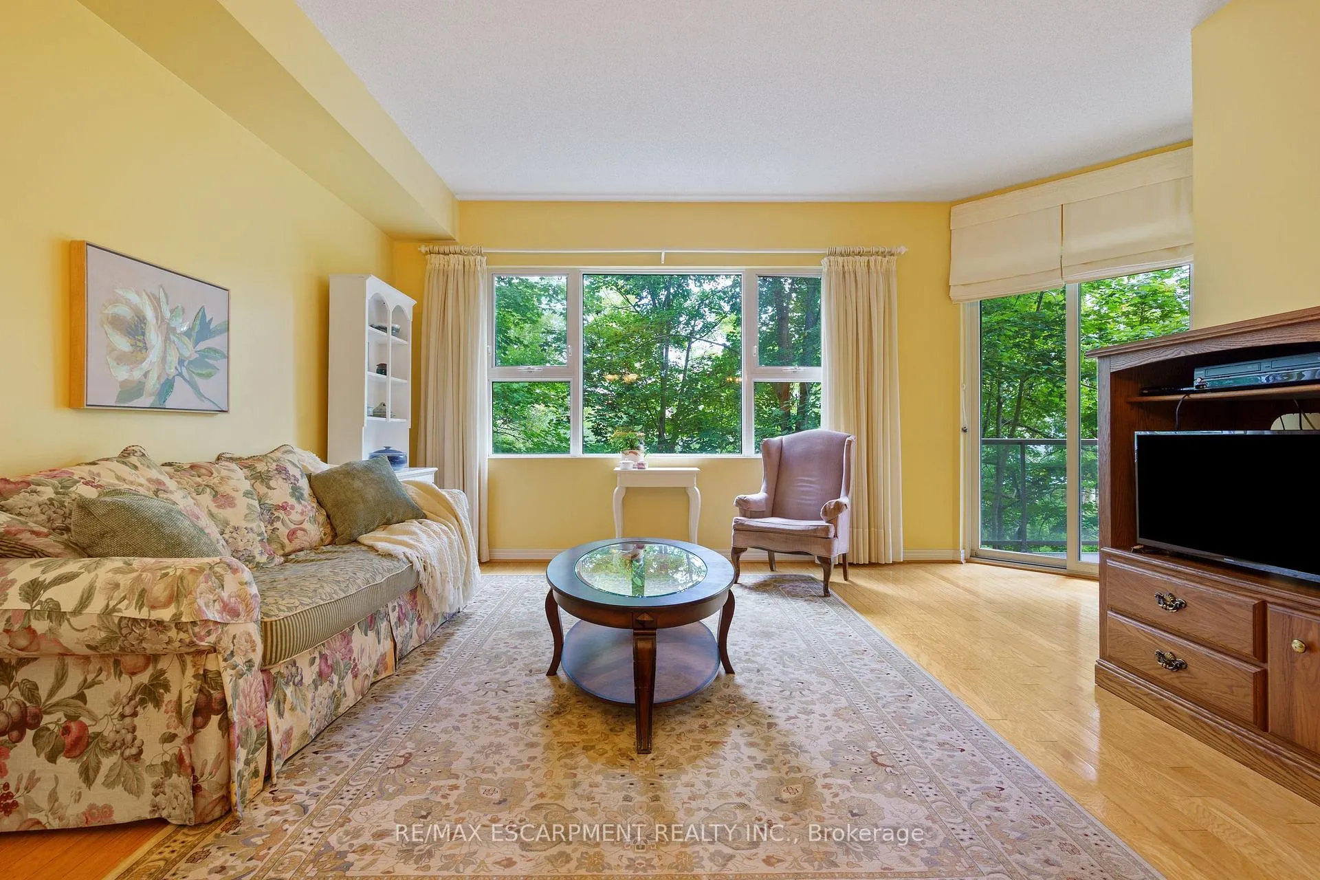 Photo 9 of Unit 102, 77 Governors Road, Hamilton, Dundas — HOMEH