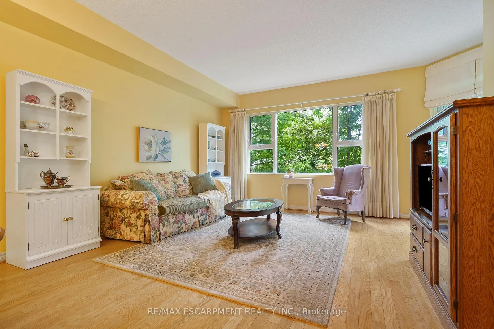 Photo 10 of Unit 102, 77 Governors Road, Hamilton, Dundas — HOMEH
