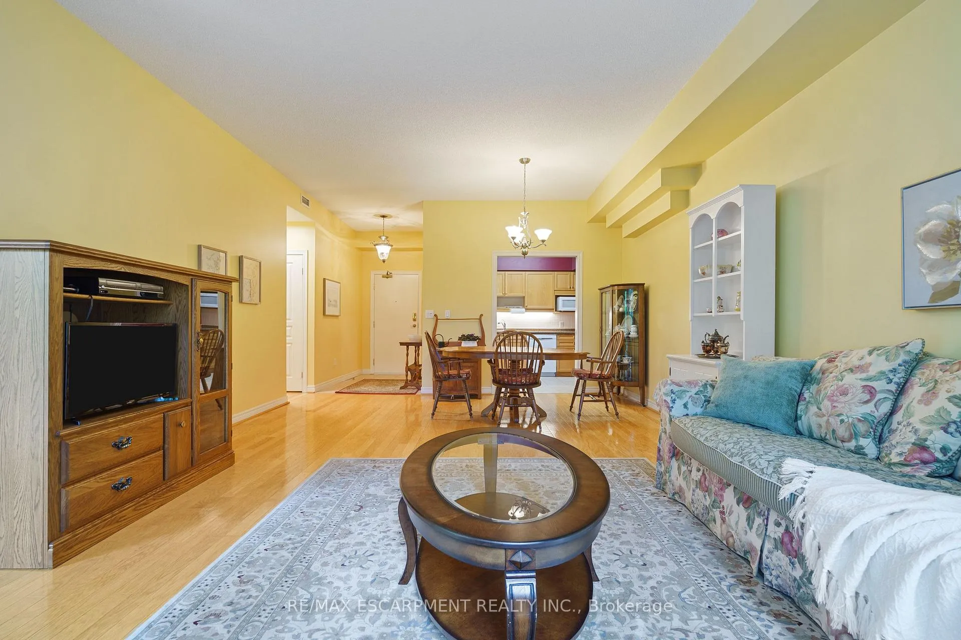 Photo 12 of Unit 102, 77 Governors Road, Hamilton, Dundas — HOMEH