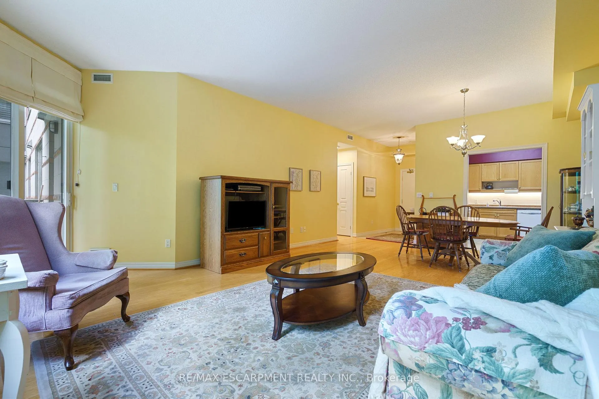 Photo 13 of Unit 102, 77 Governors Road, Hamilton, Dundas — HOMEH