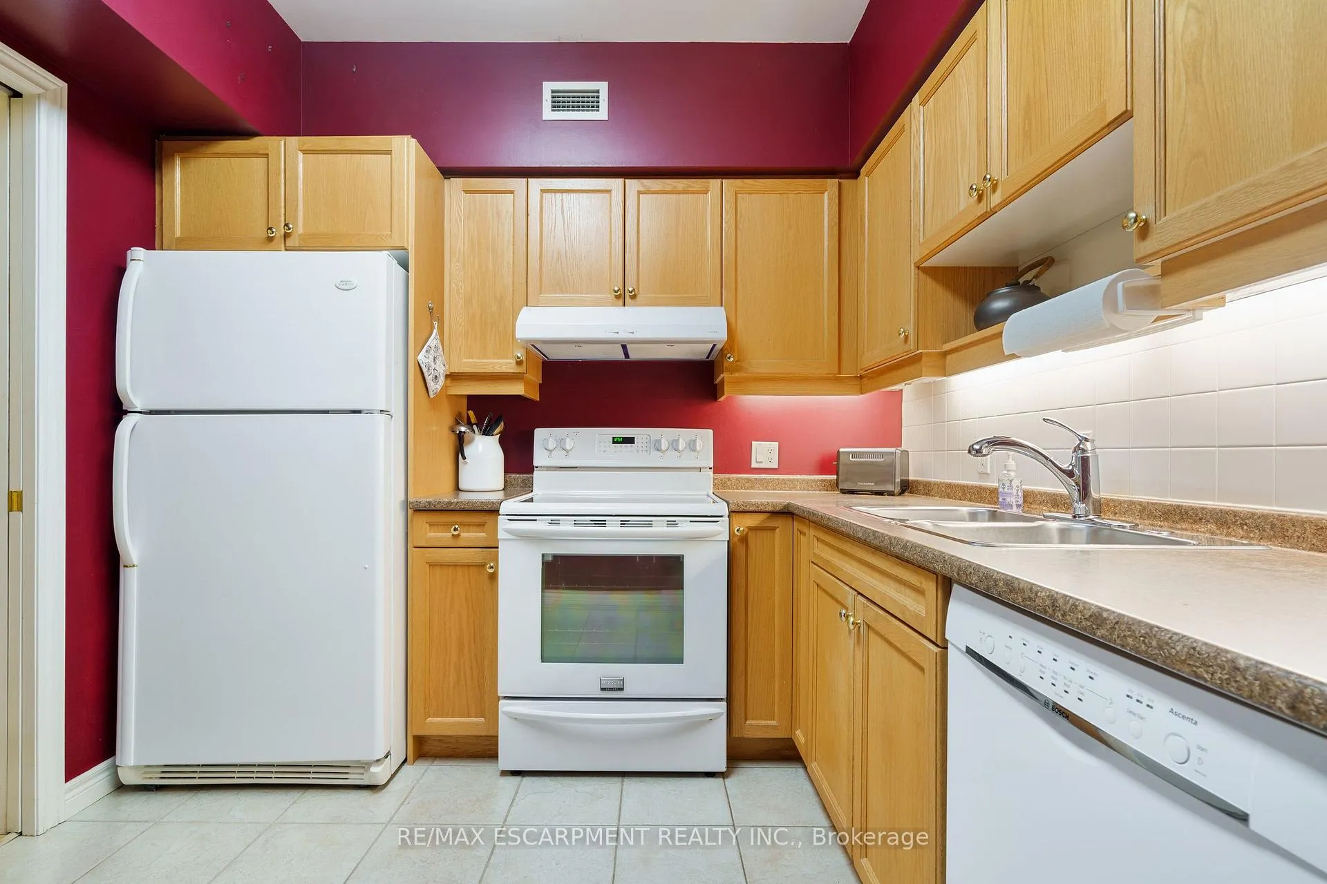 Photo 16 of Unit 102, 77 Governors Road, Hamilton, Dundas — HOMEH