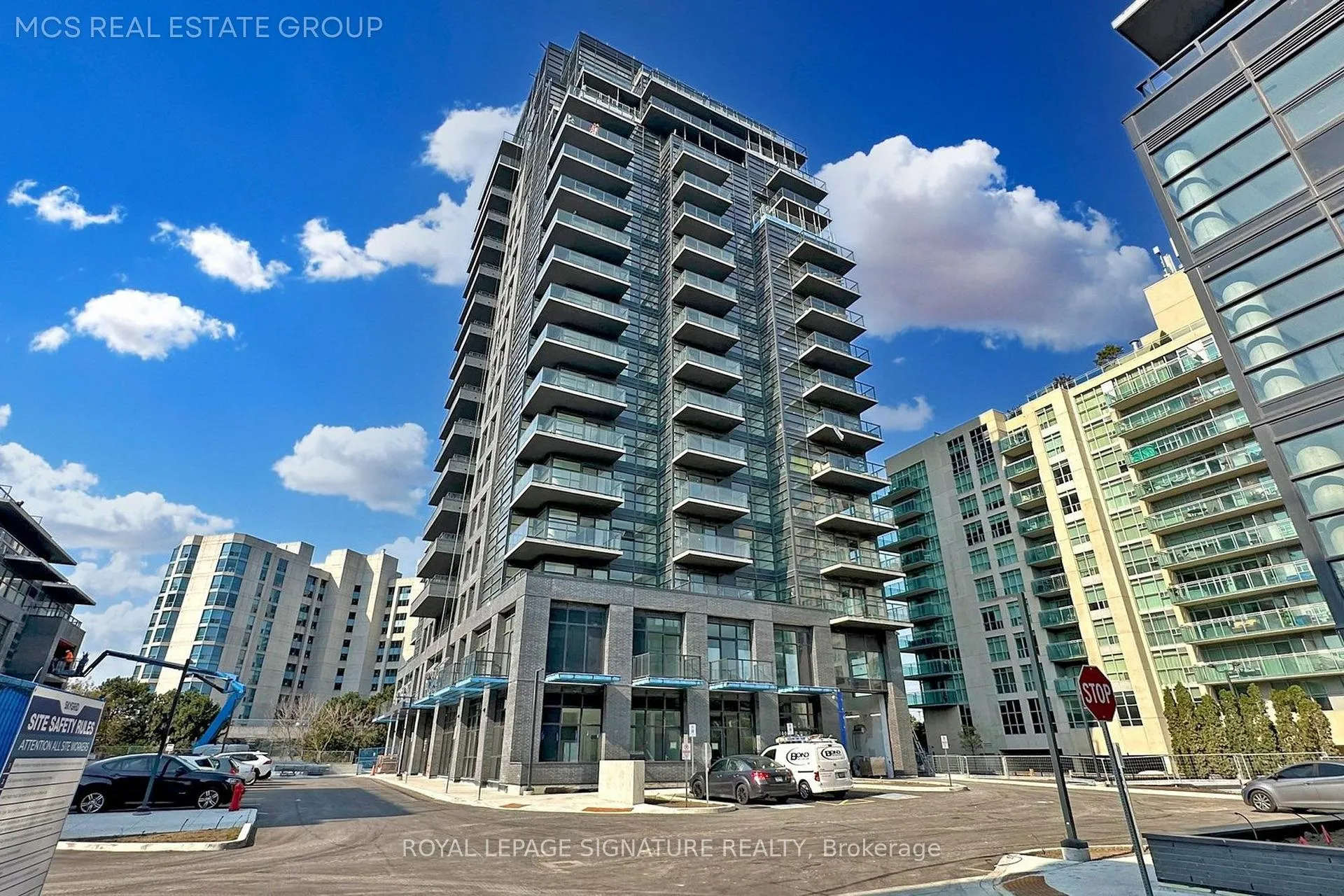 Front of Unit 307, 1606 Charles Street