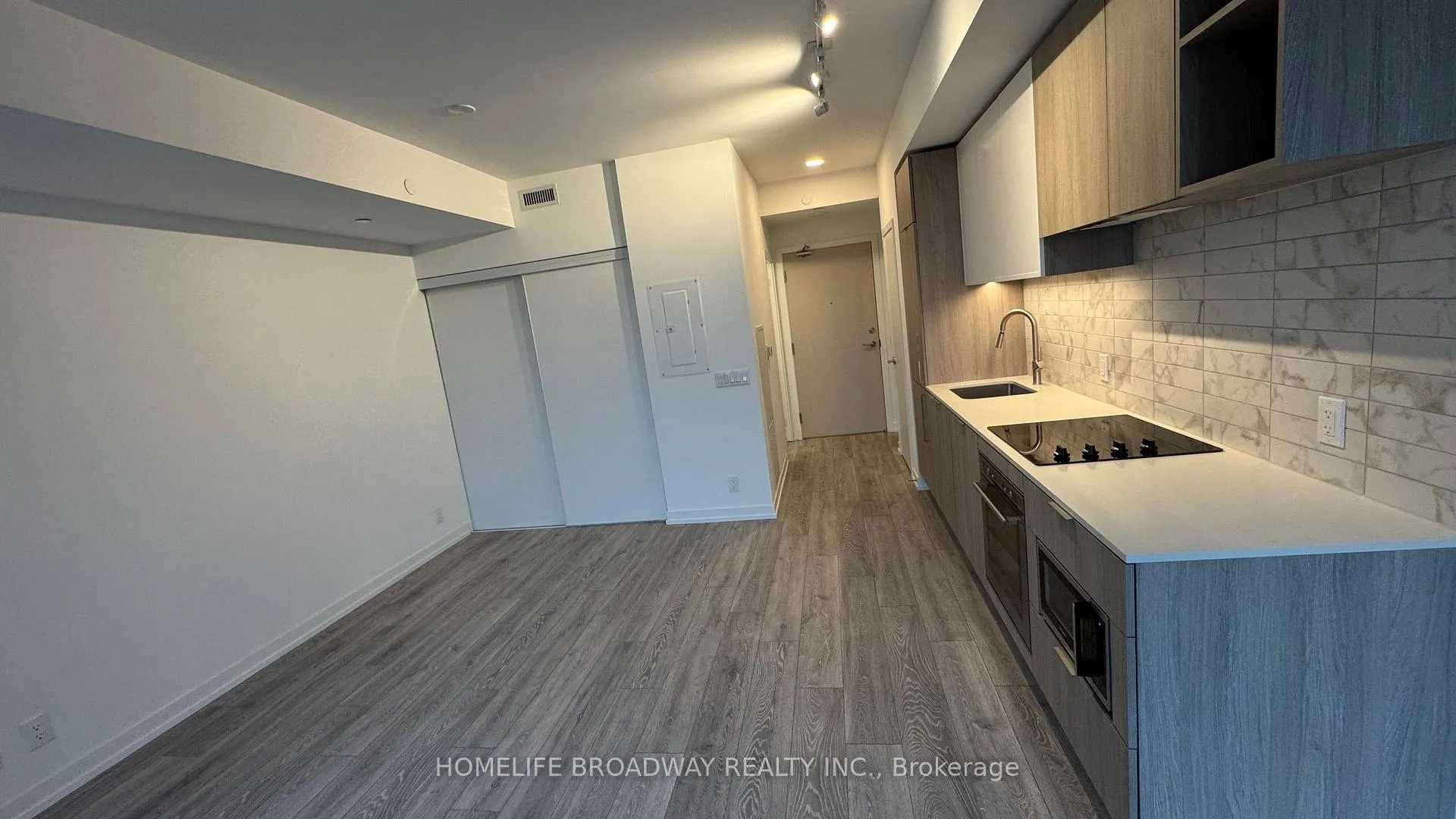 Photo 6 of Unit 1711, 2020 Bathurst Street, Toronto, Humewood-Cedarvale — HOMEH