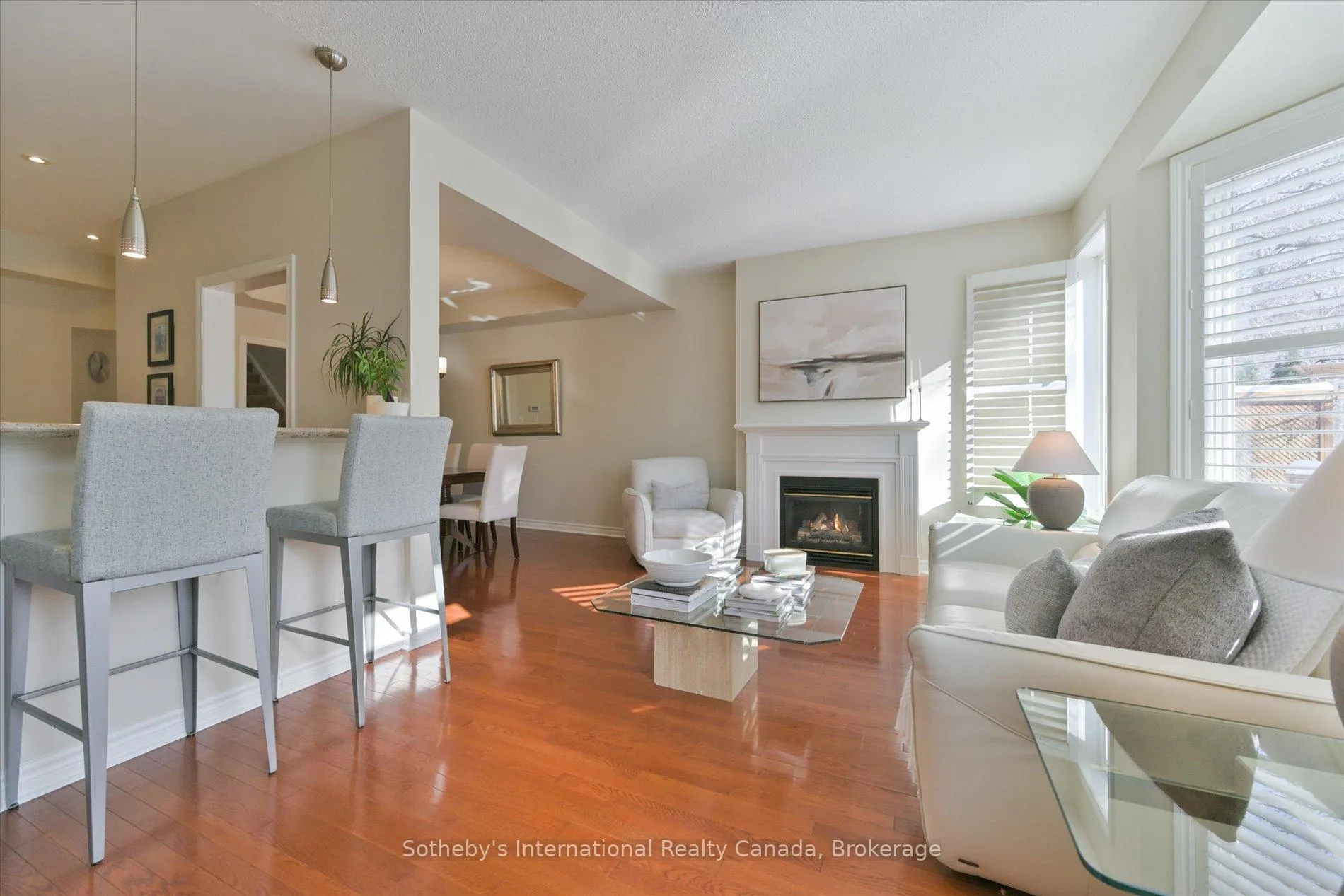 Photo 10 of Unit 21, 300 Ravineview Way, Oakville, Wedgewood Creek — HOMEH