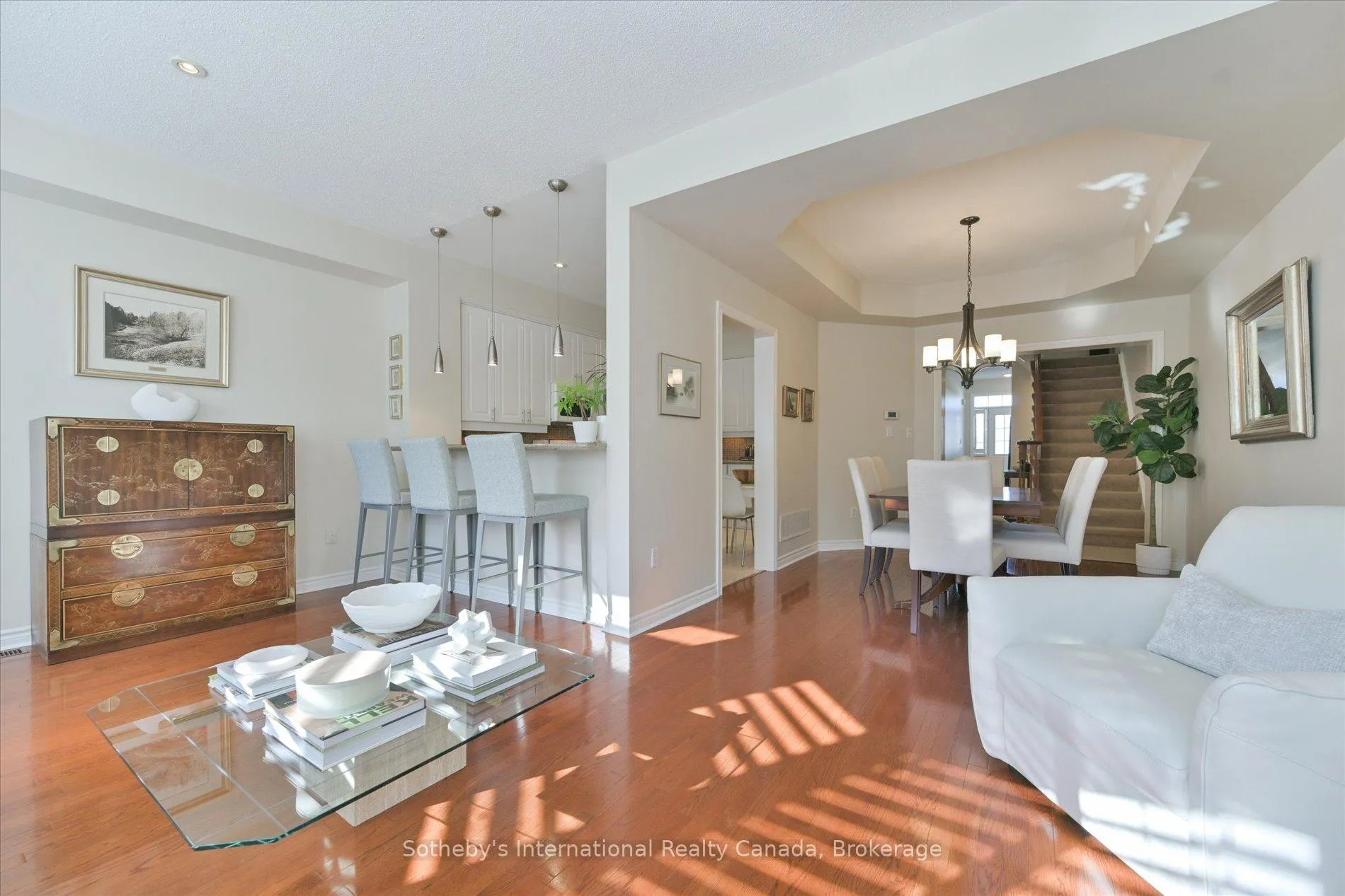 Photo 11 of Unit 21, 300 Ravineview Way, Oakville, Wedgewood Creek — HOMEH