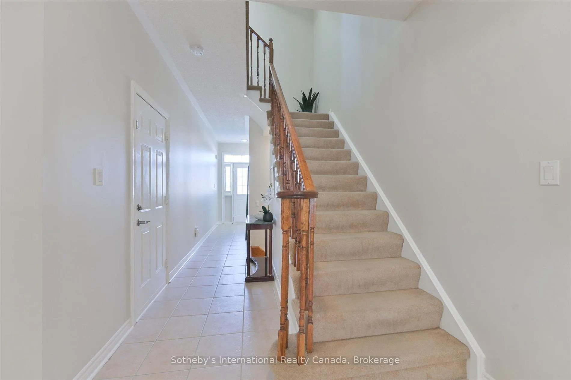 Photo 16 of Unit 21, 300 Ravineview Way, Oakville, Wedgewood Creek — HOMEH