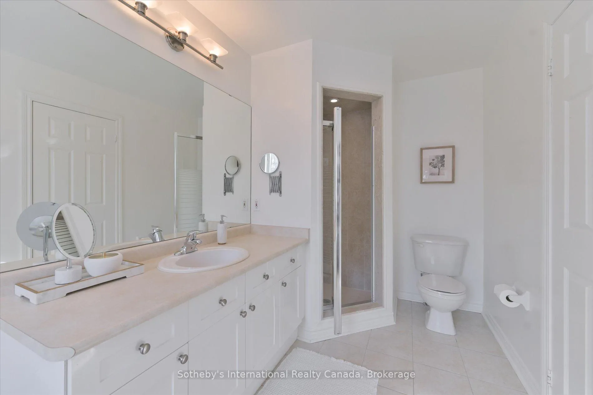 Photo 22 of Unit 21, 300 Ravineview Way, Oakville, Wedgewood Creek — HOMEH