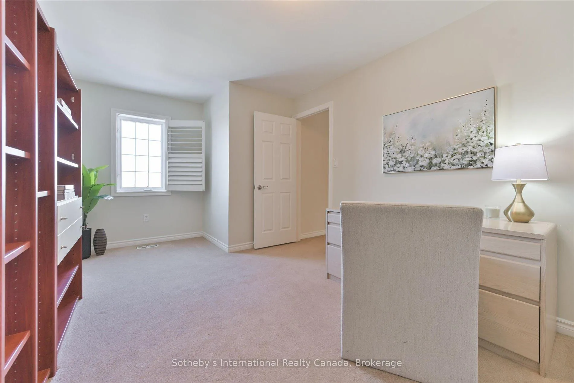 Photo 34 of Unit 21, 300 Ravineview Way, Oakville, Wedgewood Creek — HOMEH