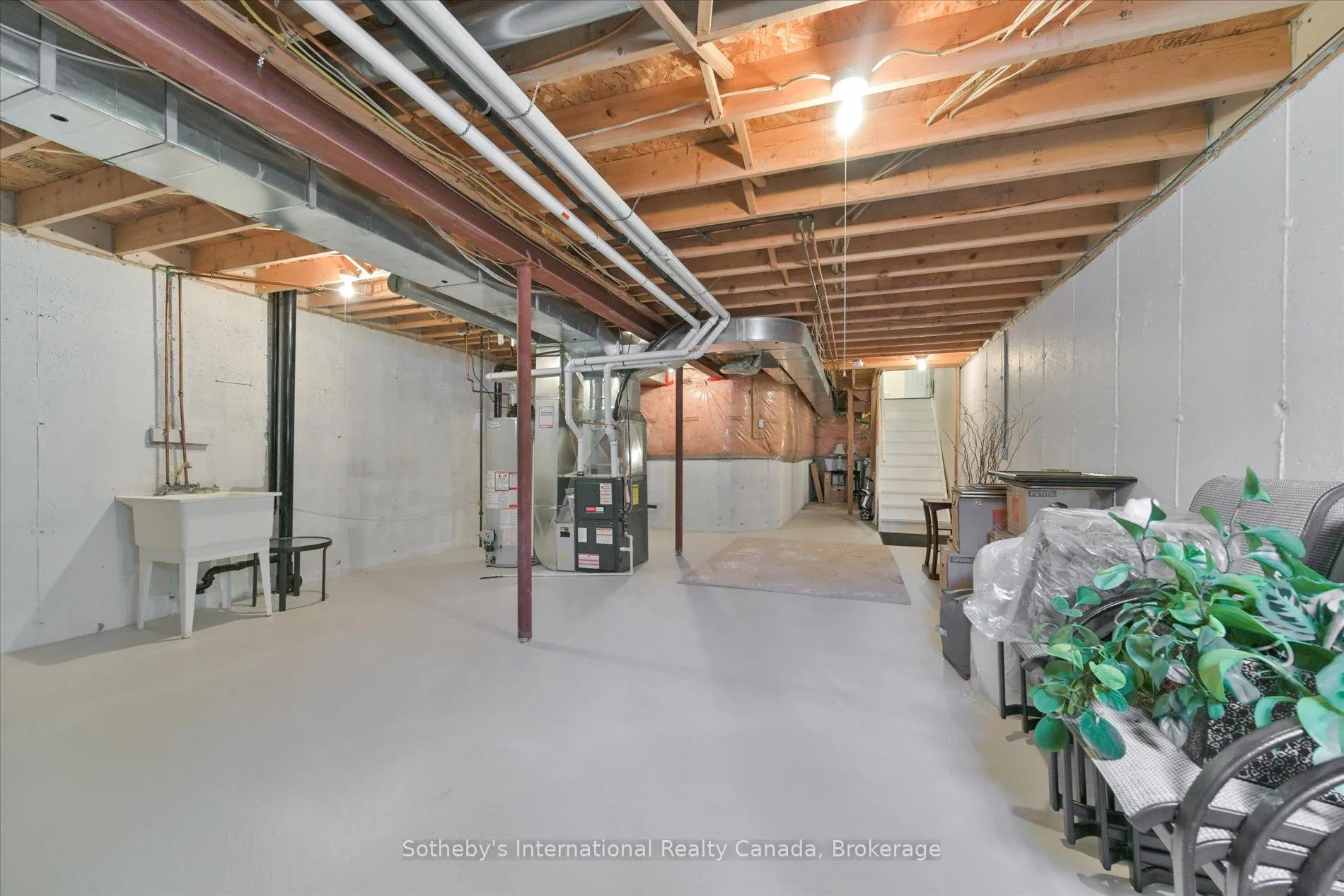 Photo 39 of Unit 21, 300 Ravineview Way, Oakville, Wedgewood Creek — HOMEH