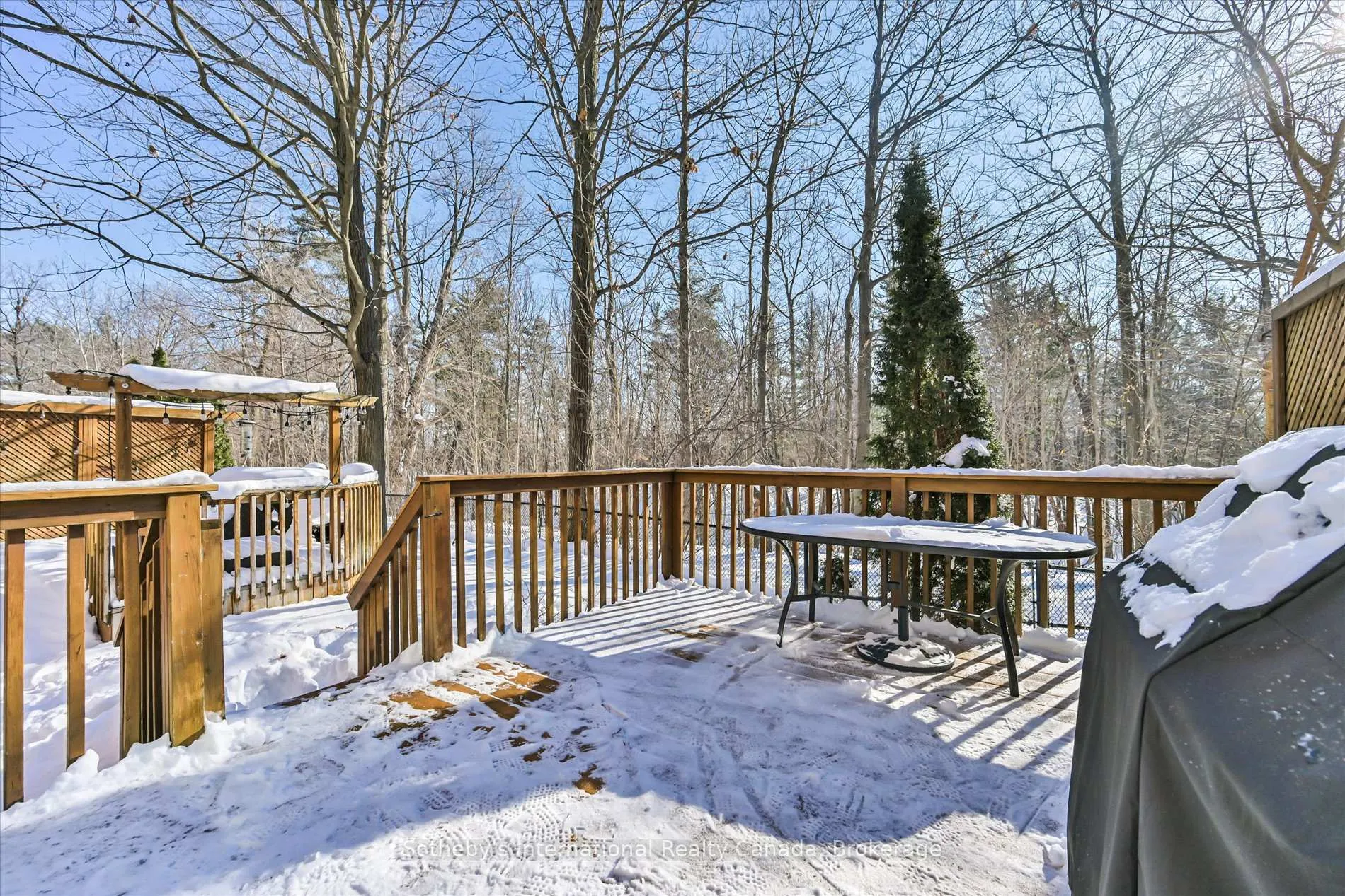 Photo 40 of Unit 21, 300 Ravineview Way, Oakville, Wedgewood Creek — HOMEH