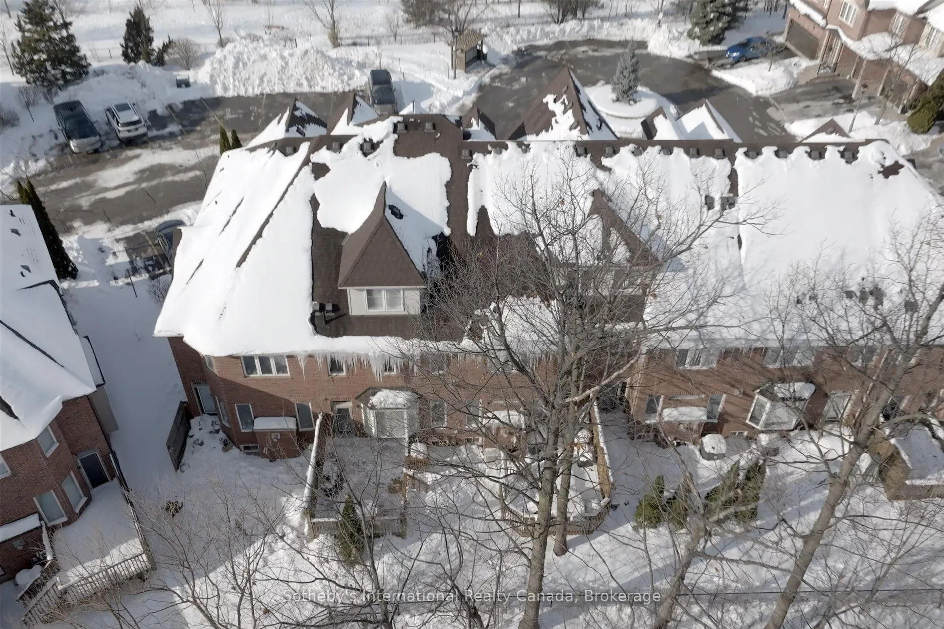 Photo 44 of Unit 21, 300 Ravineview Way, Oakville, Wedgewood Creek — HOMEH