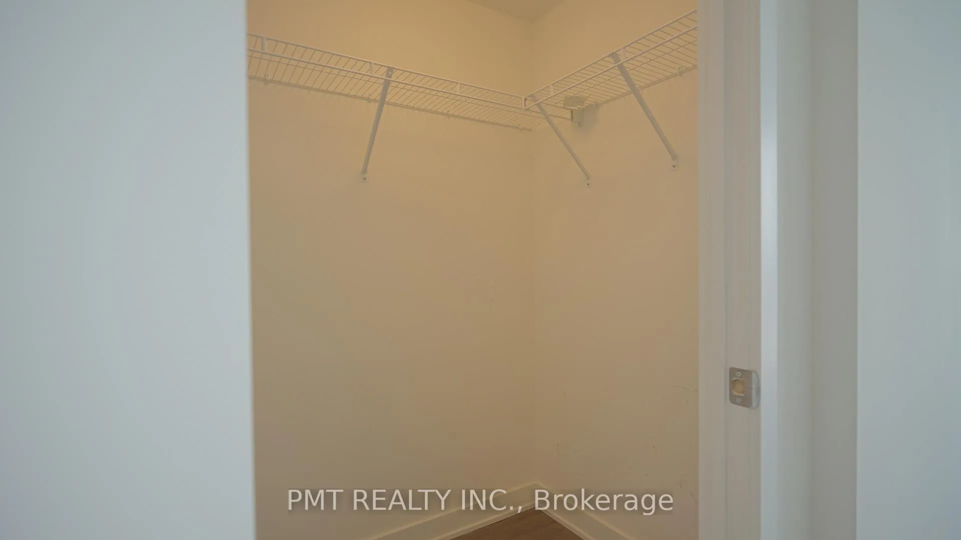 Photo 15 of Unit 622, 681 Yonge Street, Barrie, Painswick South — HOMEH