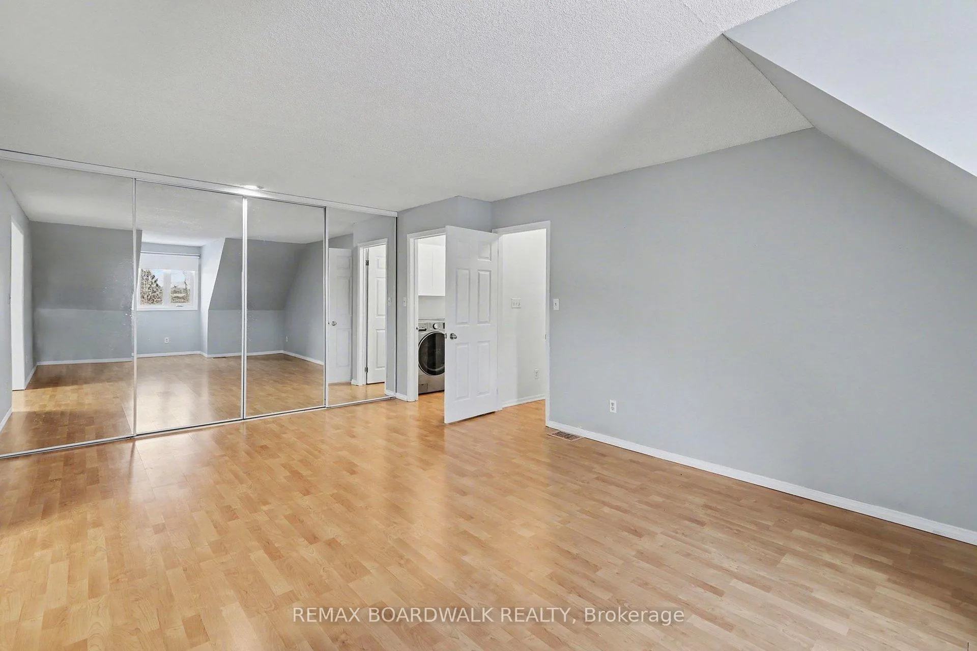 Photo 21 of 16319 Seventh Road, North Stormont, North Stormont (Roxborough) Twp — HOMEH