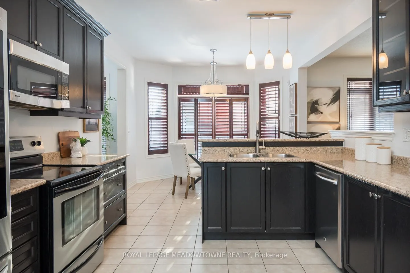 Photo 13 of 700 Serafini Crescent, Milton, Willmott — HOMEH