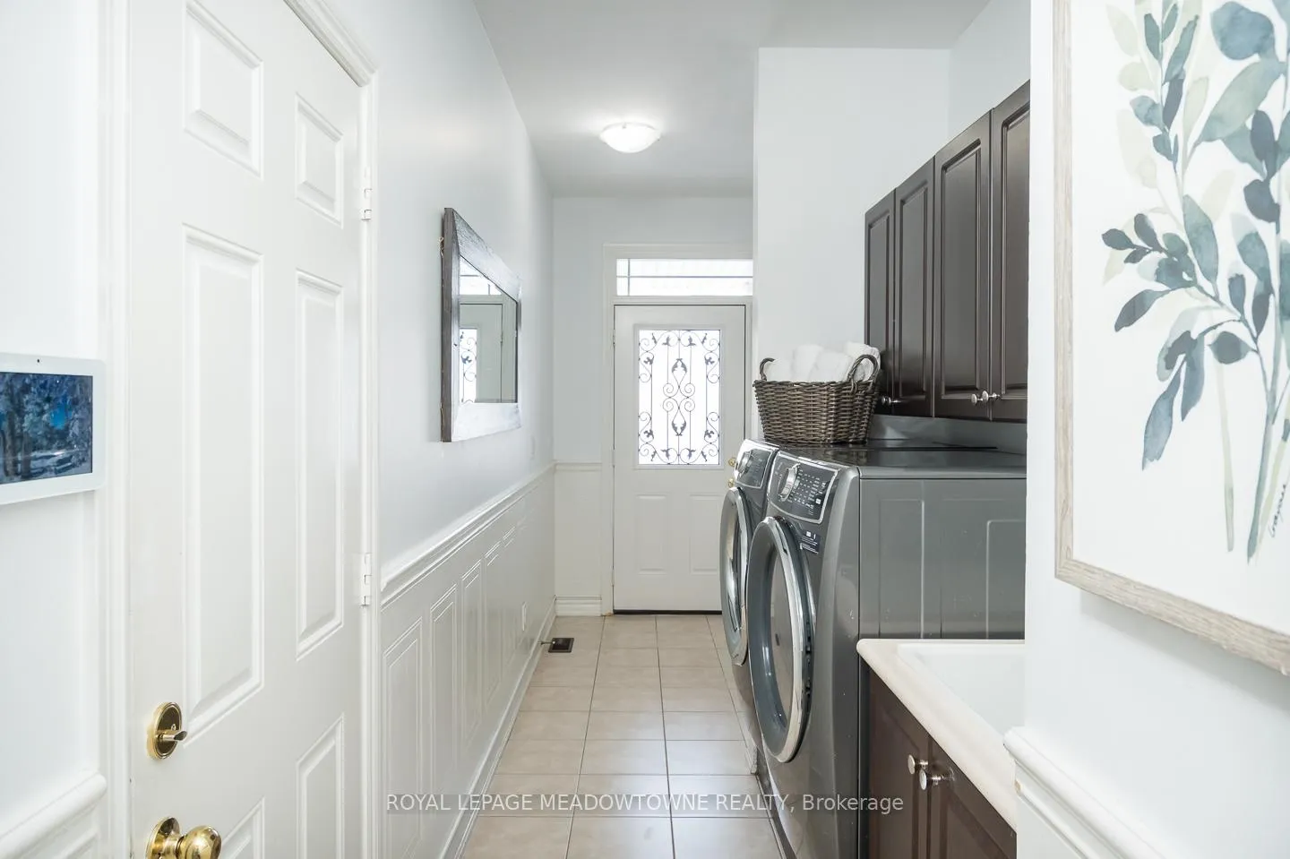 Photo 17 of 700 Serafini Crescent, Milton, Willmott — HOMEH