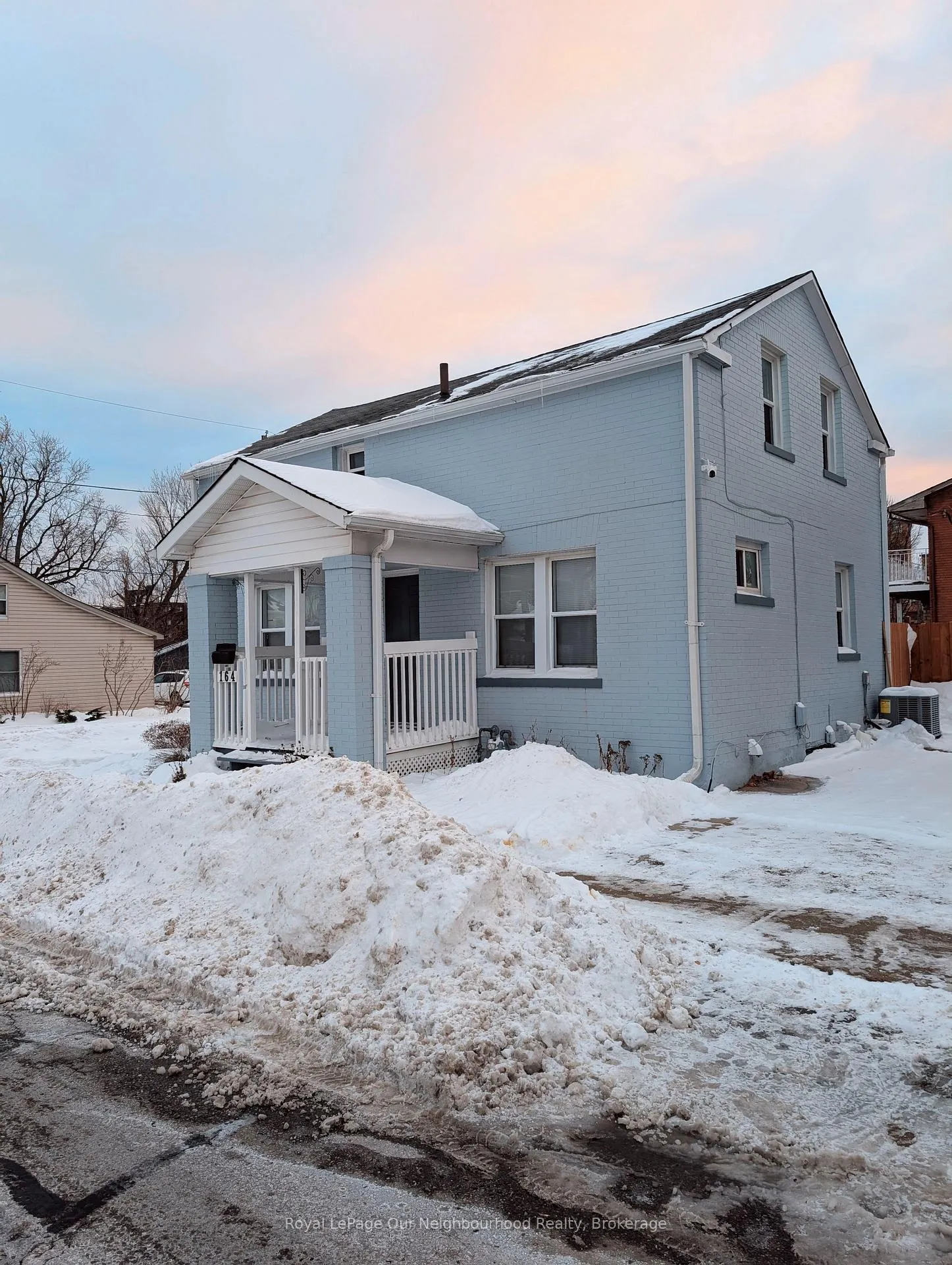 Photo 1 of 164 Centre Street N, Oshawa, O'Neill — HOMEH