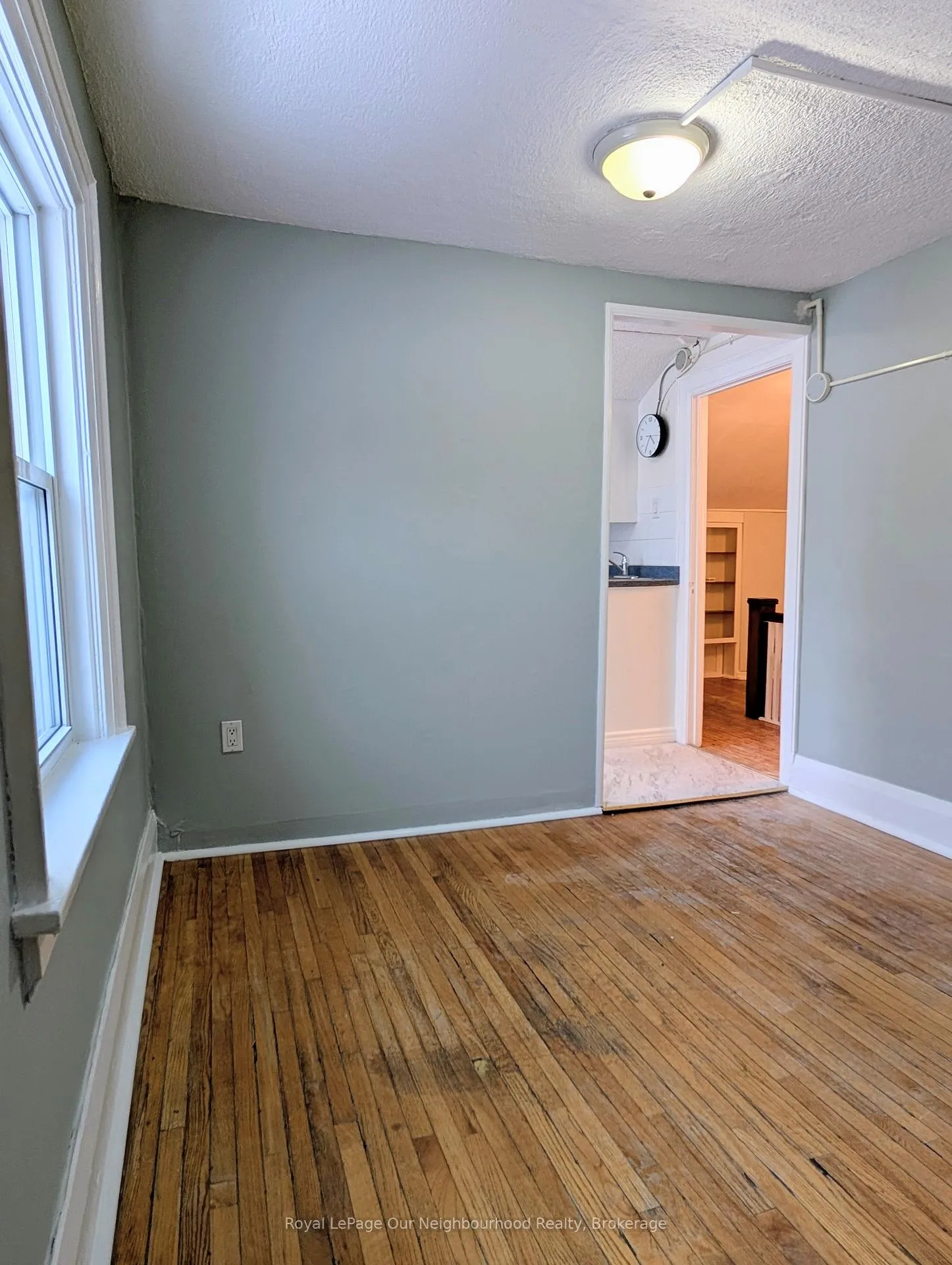 Photo 3 of 164 Centre Street N, Oshawa, O'Neill — HOMEH