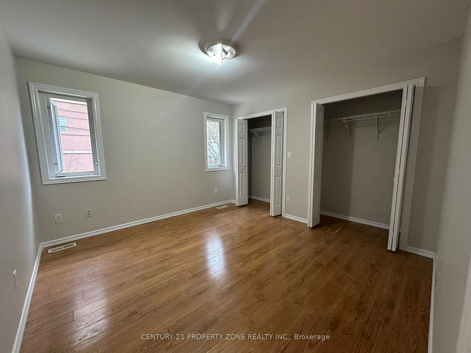 Photo 4 of 975 Albert Road, Windsor — HOMEH