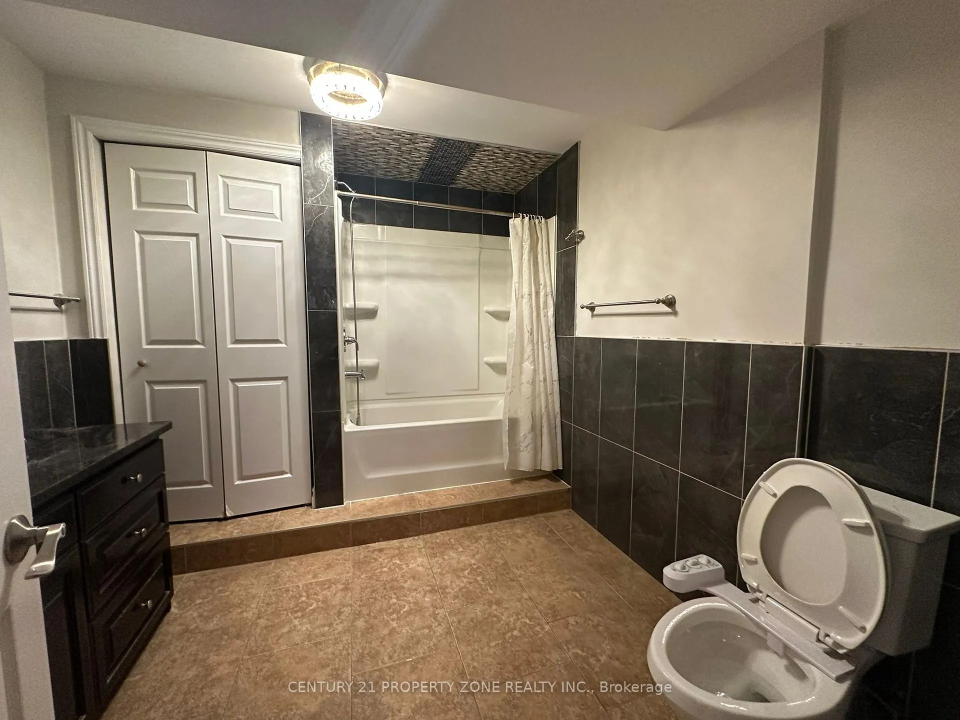 Photo 10 of 975 Albert Road, Windsor — HOMEH