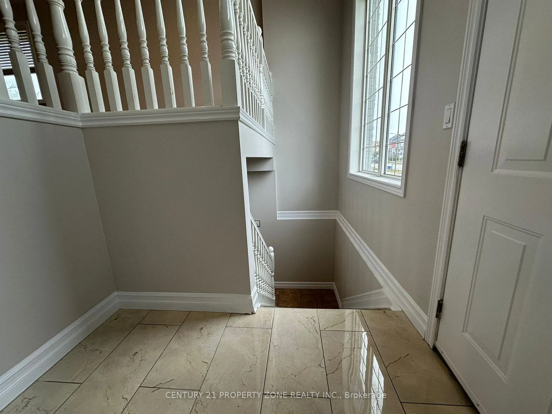 Photo 12 of 975 Albert Road, Windsor — HOMEH