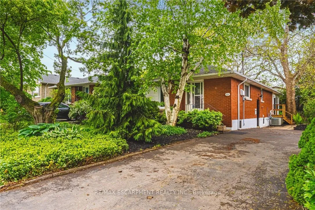 Photo 2 of 224 West 16th Street, Hamilton, Buchanan — HOMEH
