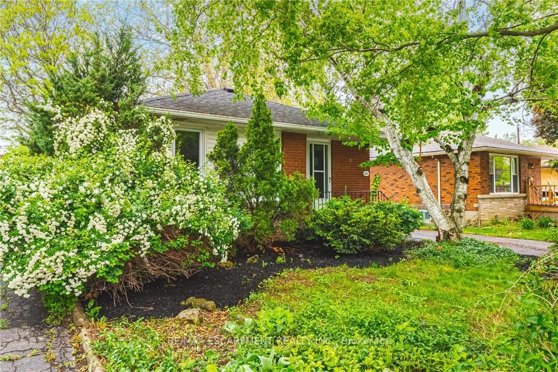 Photo 4 of 224 West 16th Street, Hamilton, Buchanan — HOMEH