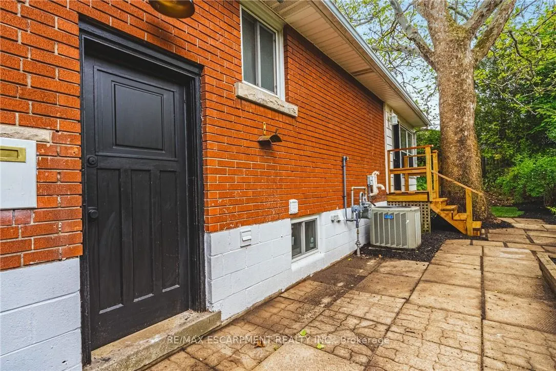 Photo 6 of 224 West 16th Street, Hamilton, Buchanan — HOMEH