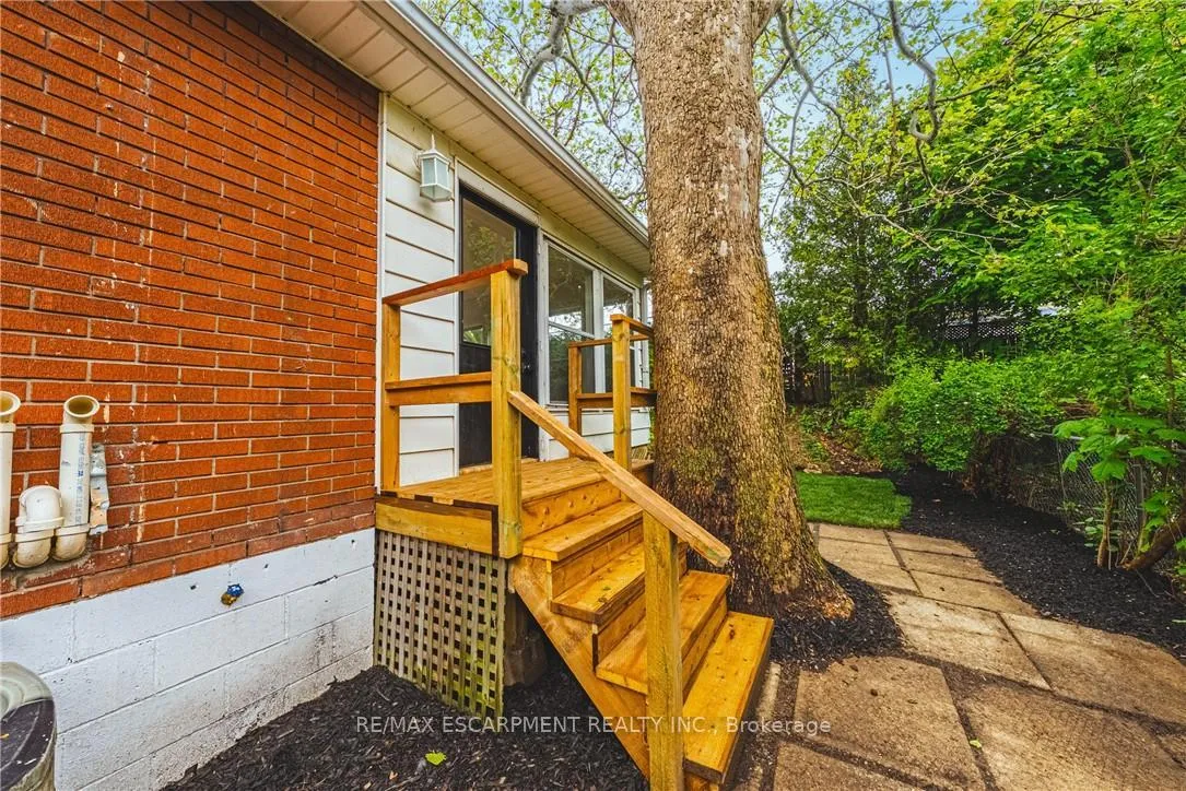 Photo 7 of 224 West 16th Street, Hamilton, Buchanan — HOMEH