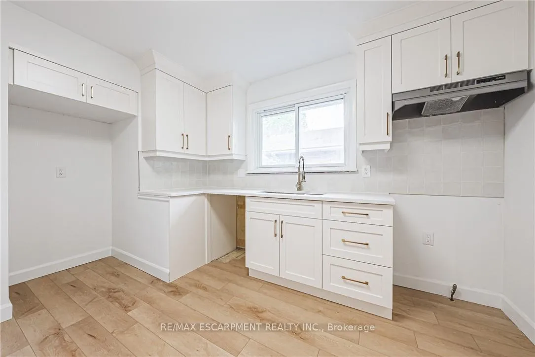 Photo 16 of 224 West 16th Street, Hamilton, Buchanan — HOMEH