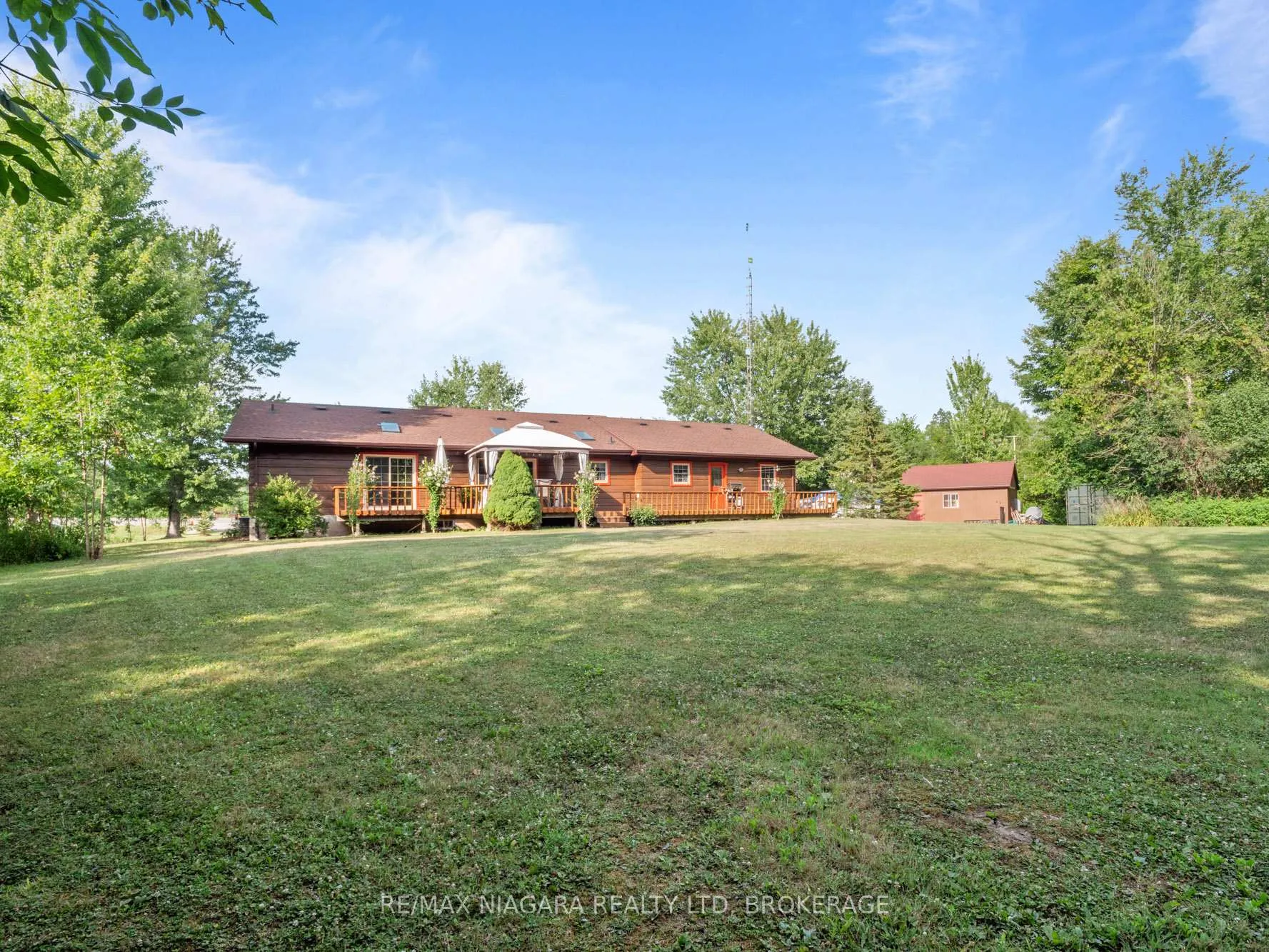 Photo 35 of 15 Keefer Drive, Welland, Cooks Mills — HOMEH