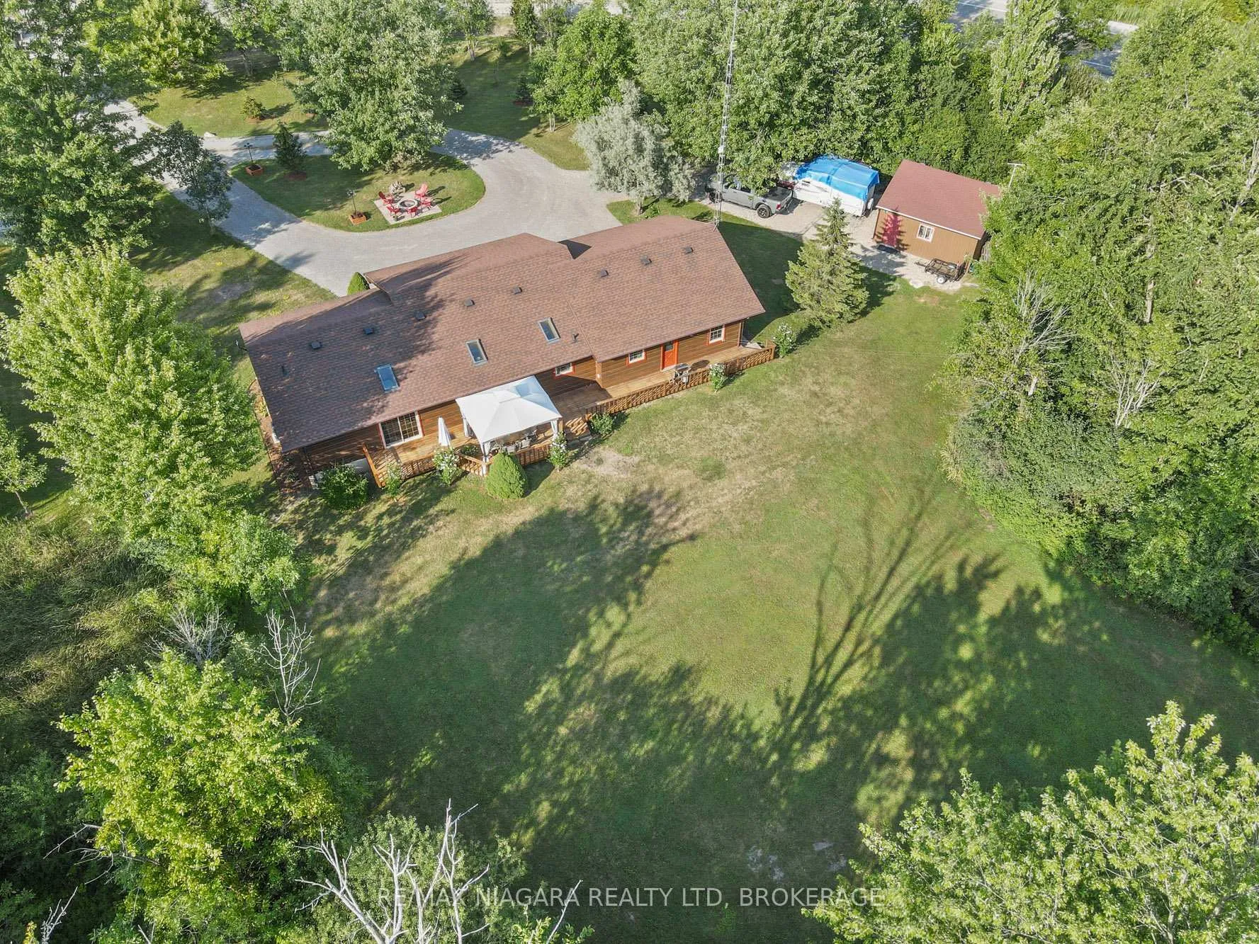 Photo 39 of 15 Keefer Drive, Welland, Cooks Mills — HOMEH