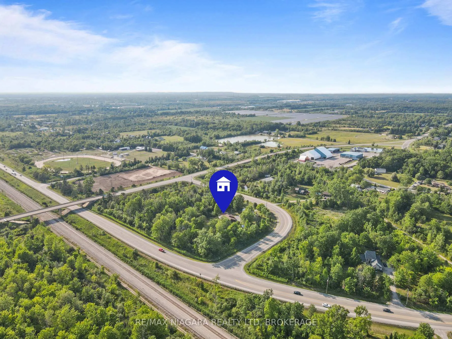 Photo 40 of 15 Keefer Drive, Welland, Cooks Mills — HOMEH