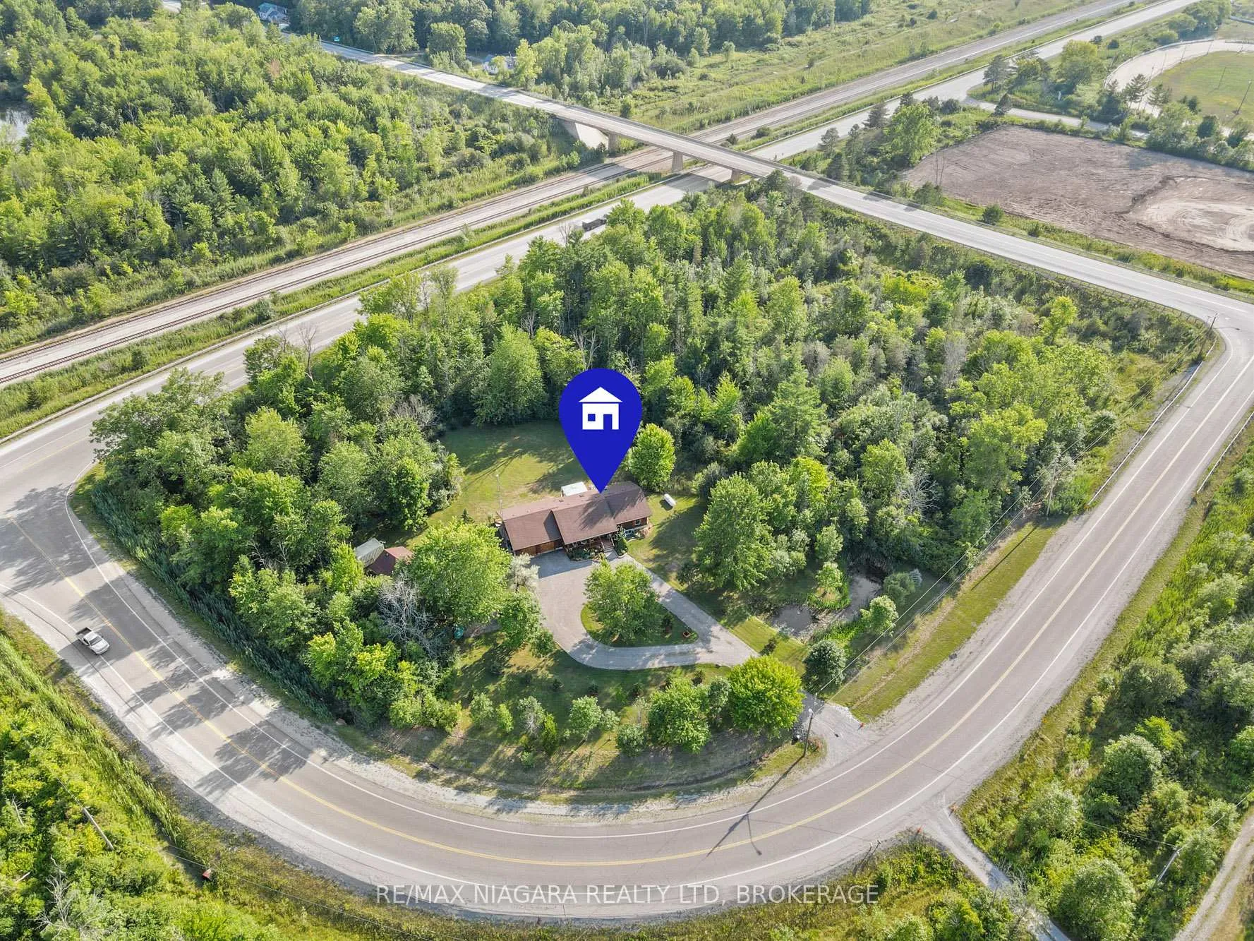Photo 42 of 15 Keefer Drive, Welland, Cooks Mills — HOMEH