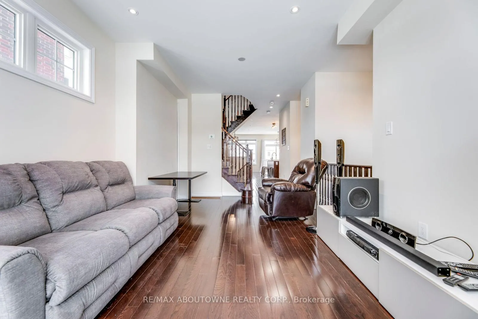 Photo 7 of 233 Dundas Way, Markham, Greensborough — HOMEH