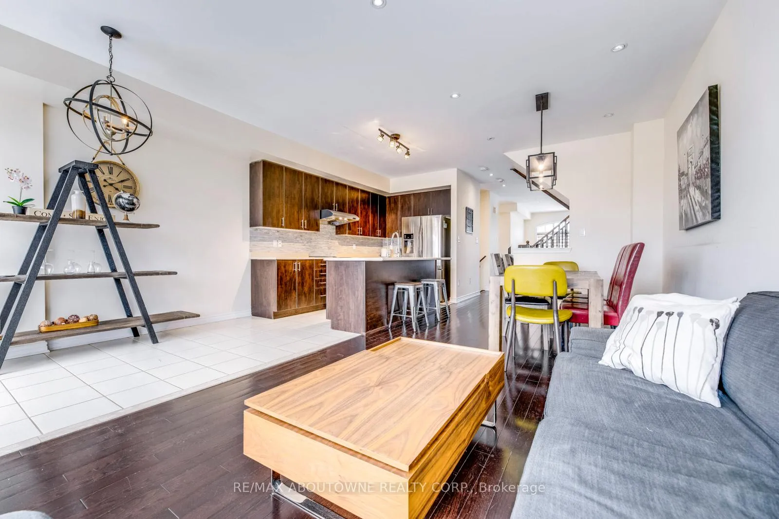 Photo 12 of 233 Dundas Way, Markham, Greensborough — HOMEH