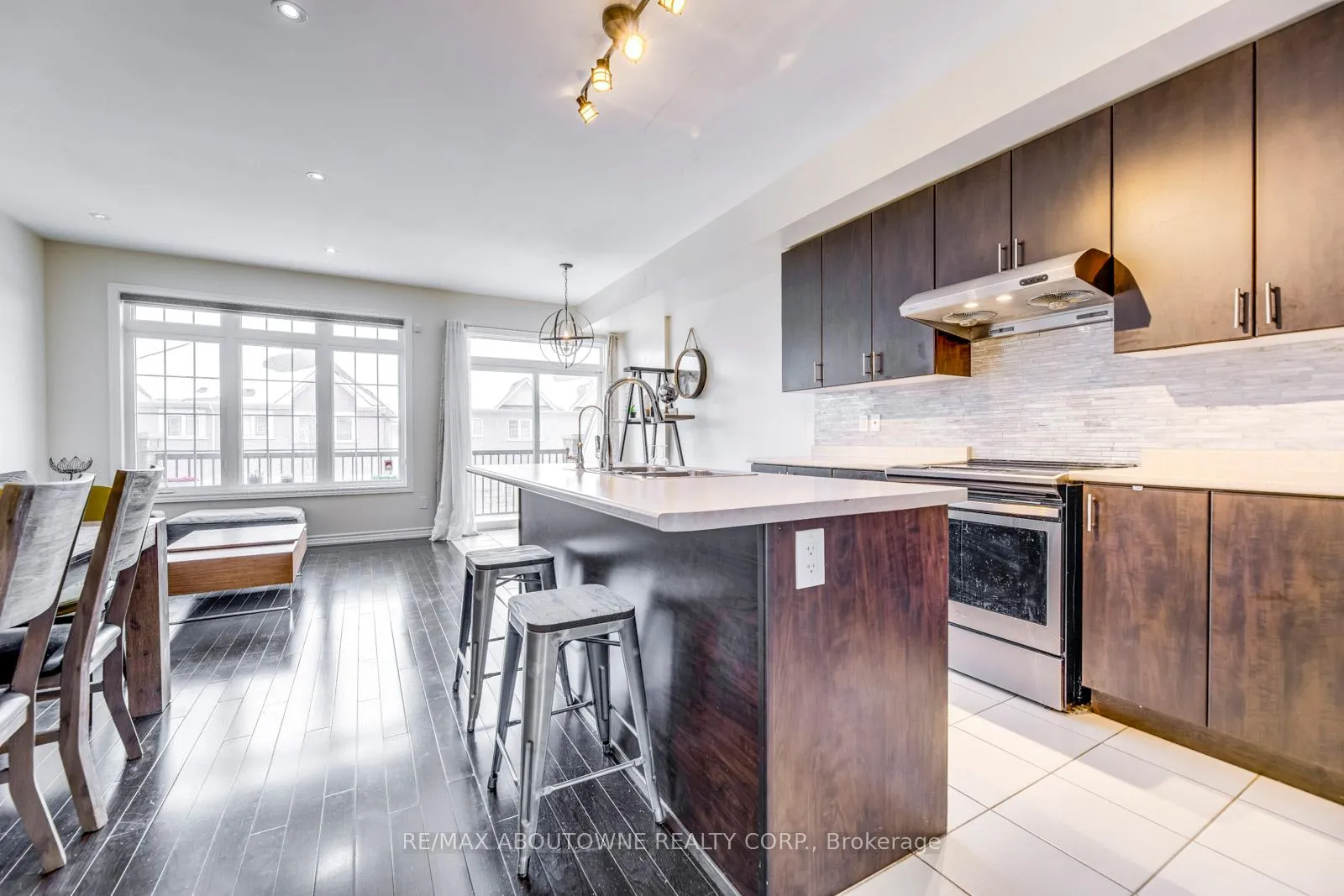 Photo 16 of 233 Dundas Way, Markham, Greensborough — HOMEH