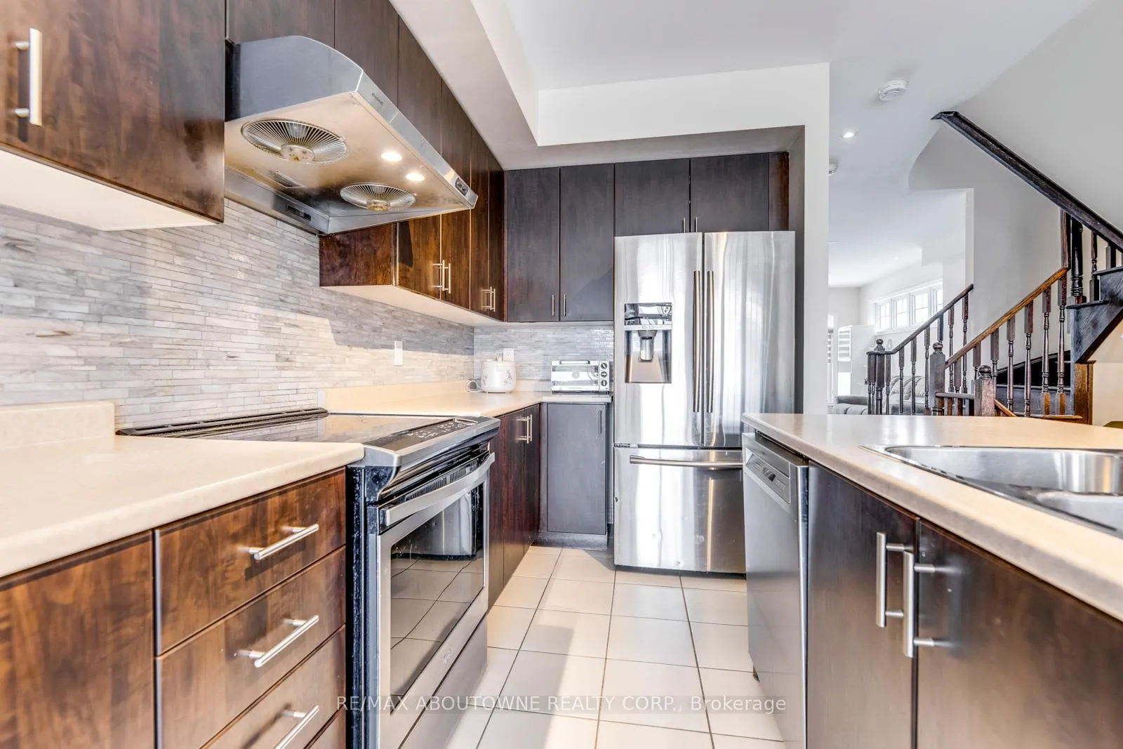 Photo 19 of 233 Dundas Way, Markham, Greensborough — HOMEH