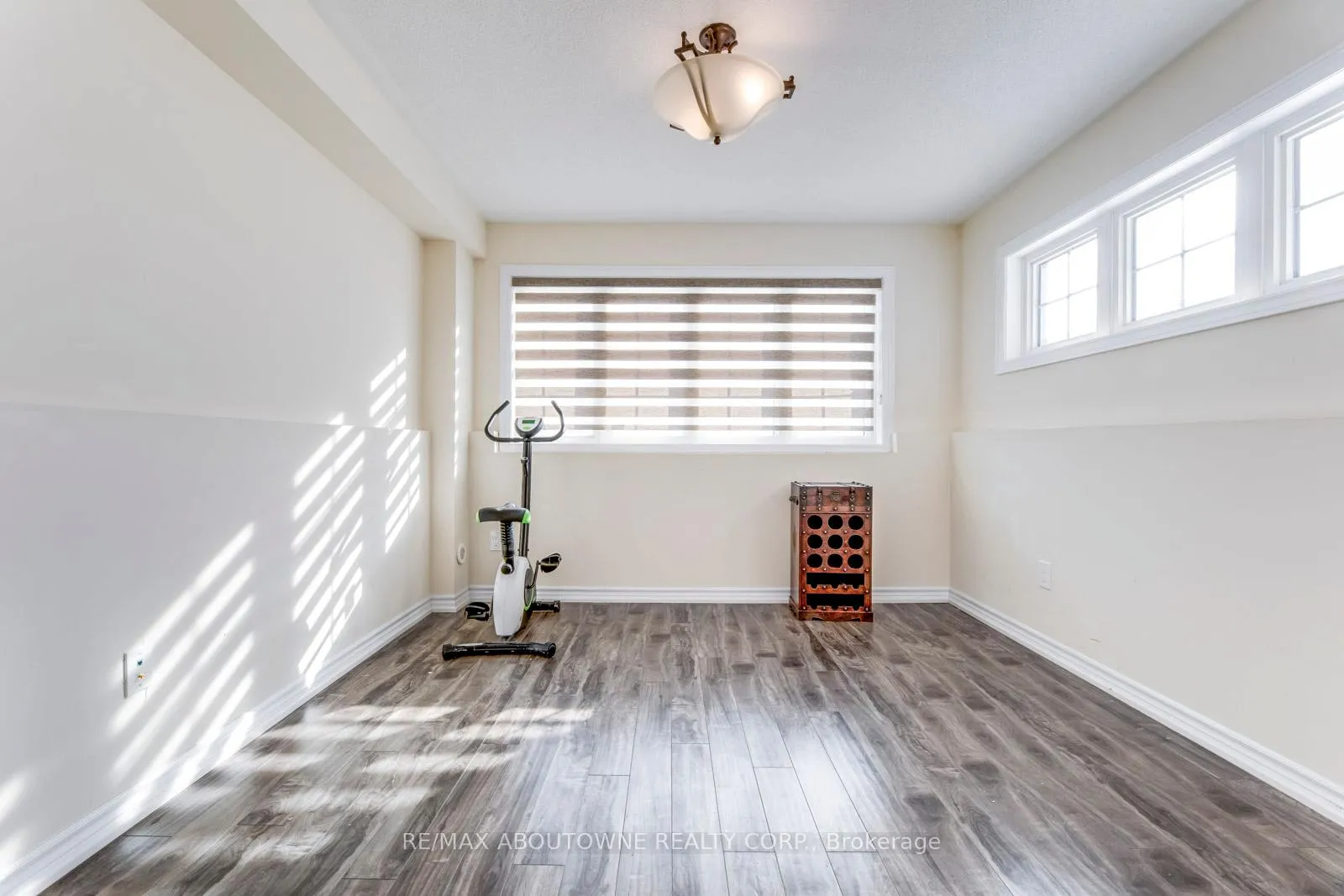 Photo 35 of 233 Dundas Way, Markham, Greensborough — HOMEH