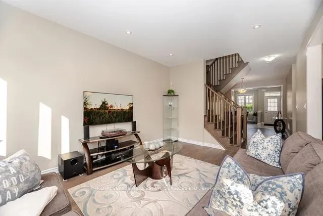 Photo 7 of 133 Hatt Court, Milton, Ford — HOMEH