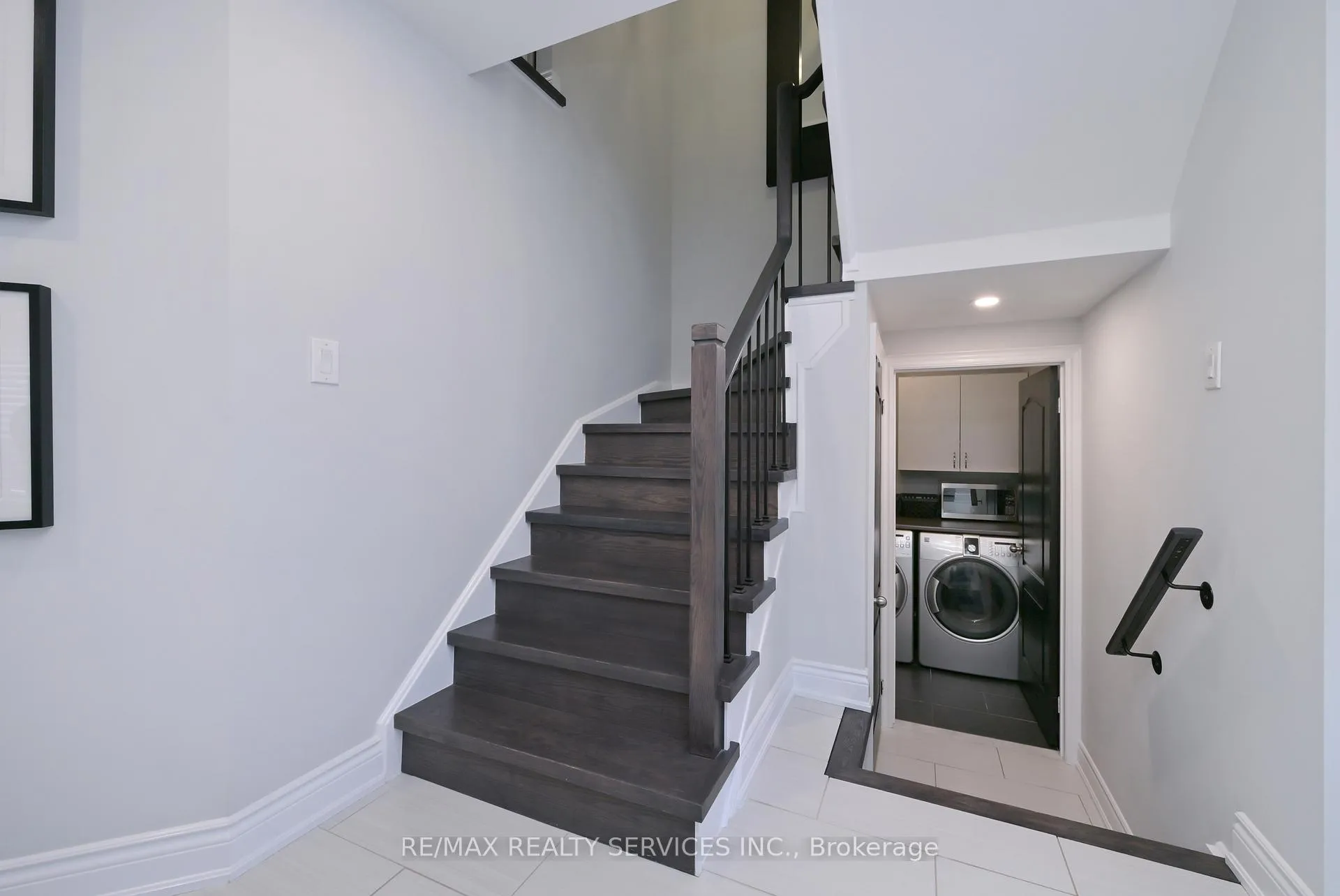 Photo 13 of 38 Tawnberry Circle, Brampton, Fletcher's Meadow — HOMEH