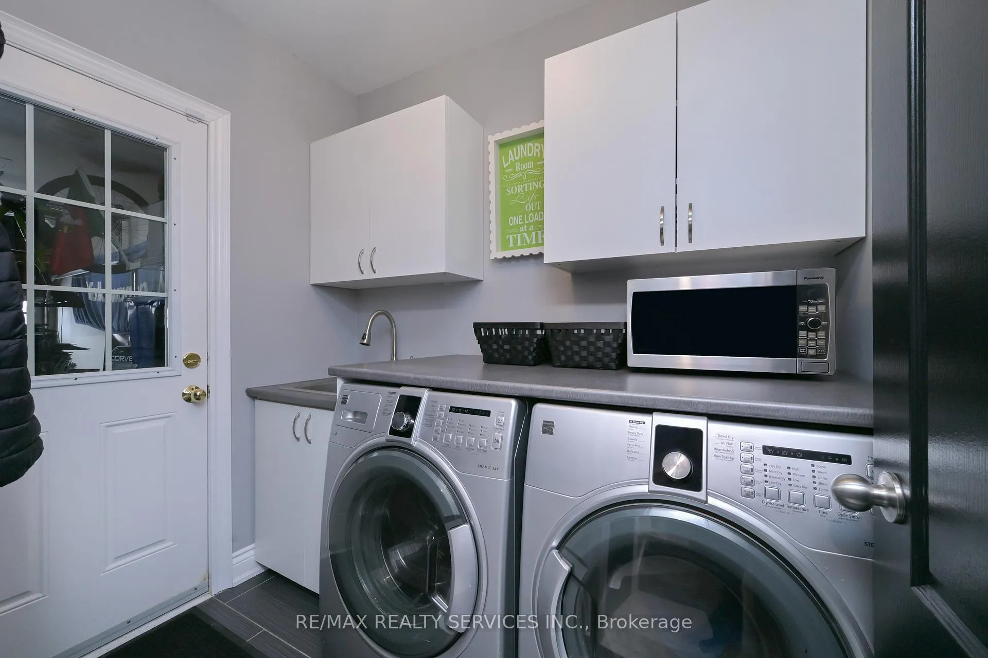Photo 14 of 38 Tawnberry Circle, Brampton, Fletcher's Meadow — HOMEH