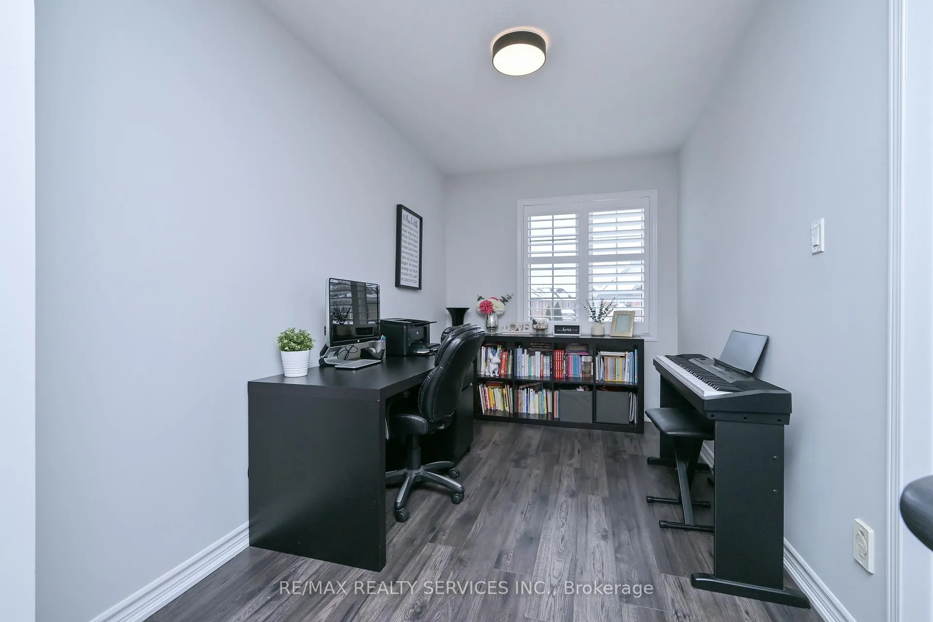 Photo 16 of 38 Tawnberry Circle, Brampton, Fletcher's Meadow — HOMEH