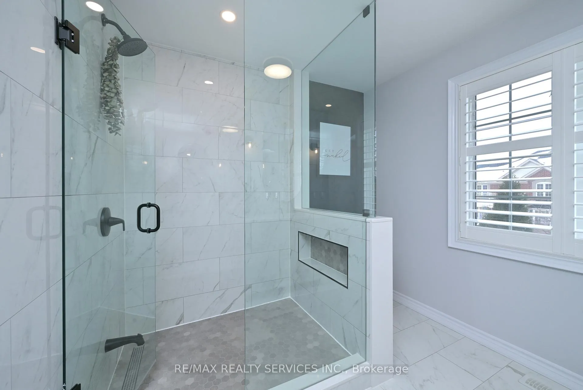 Photo 20 of 38 Tawnberry Circle, Brampton, Fletcher's Meadow — HOMEH