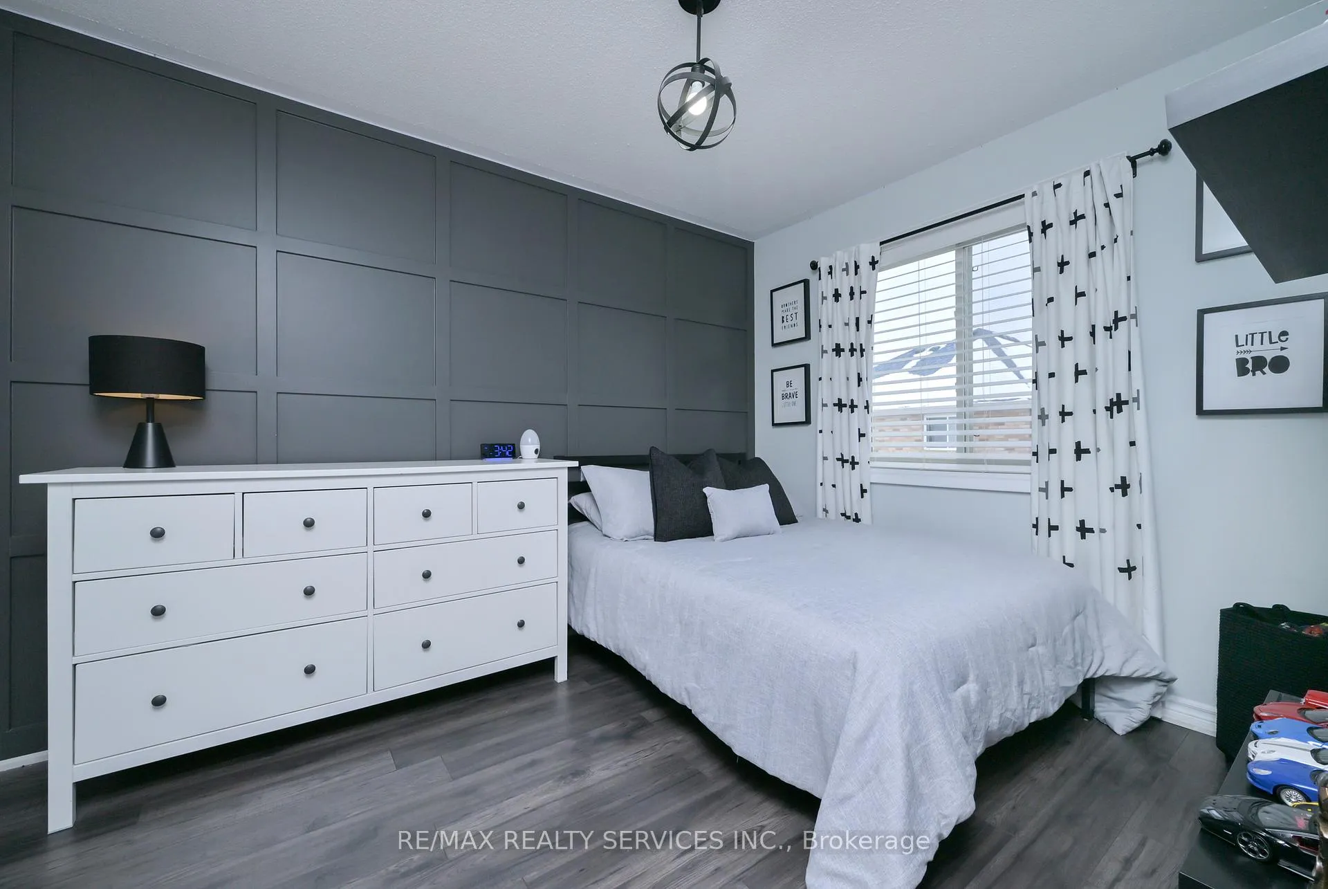 Photo 23 of 38 Tawnberry Circle, Brampton, Fletcher's Meadow — HOMEH