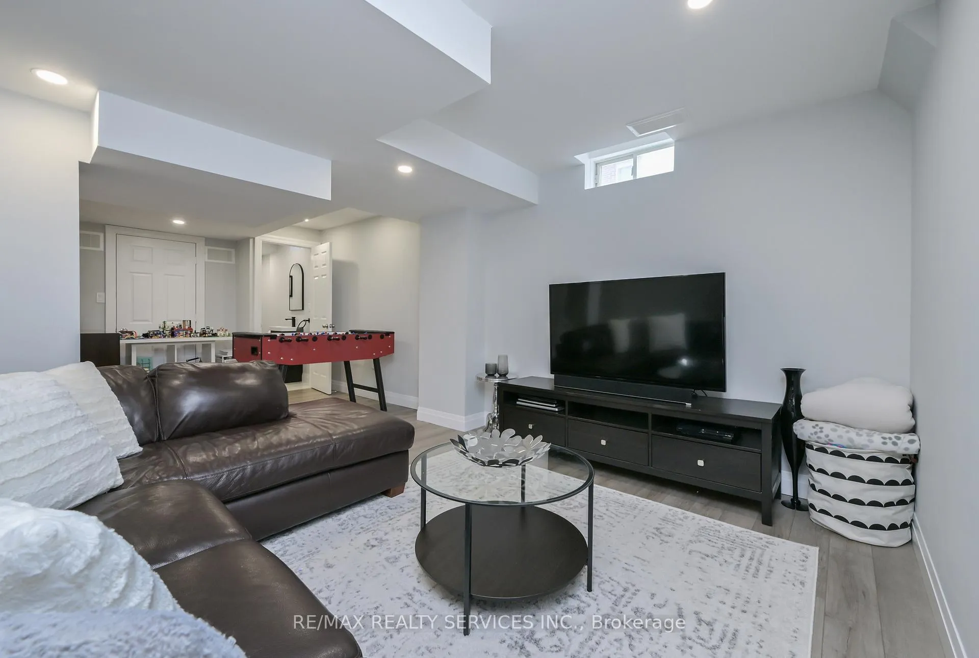 Photo 28 of 38 Tawnberry Circle, Brampton, Fletcher's Meadow — HOMEH