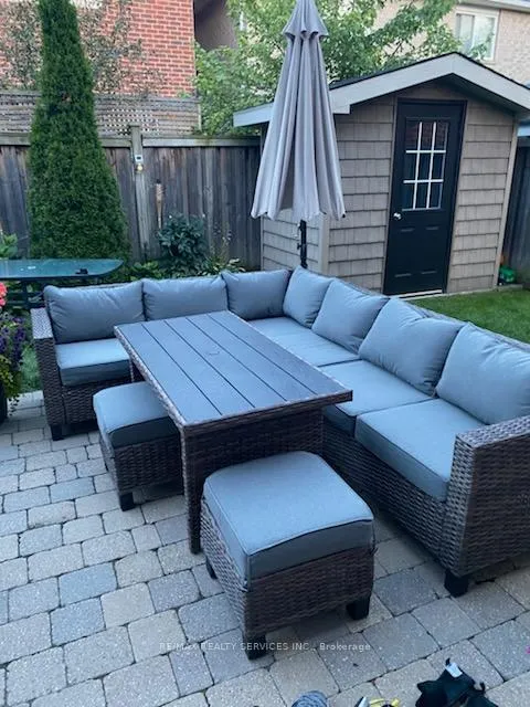 Photo 35 of 38 Tawnberry Circle, Brampton, Fletcher's Meadow — HOMEH
